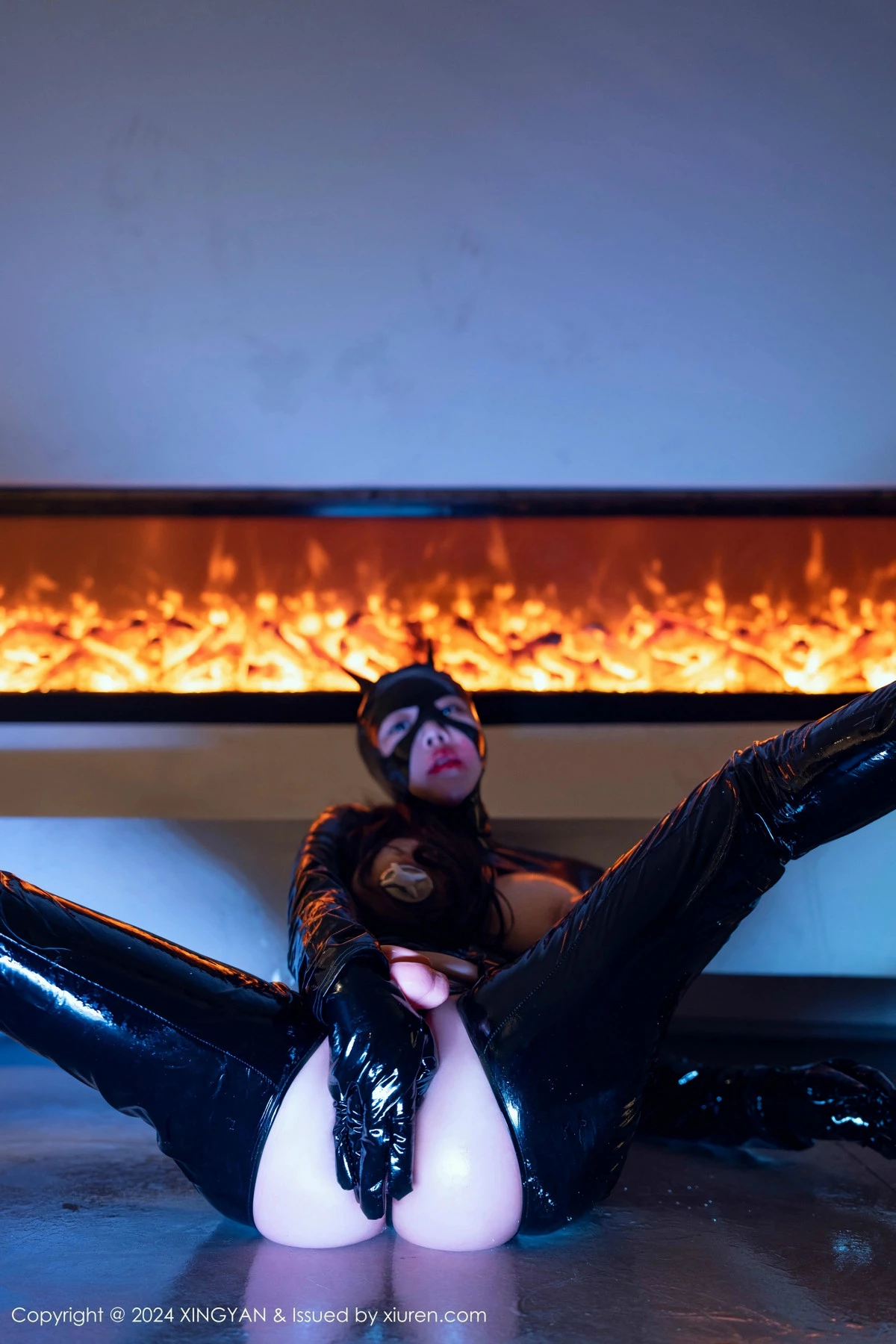 秀人集.com_[XINGYAN星颜社]VOL.283_模特王婉悠Queen性感黑色皮质情趣连体衣秀惹火身材诱惑写真79P