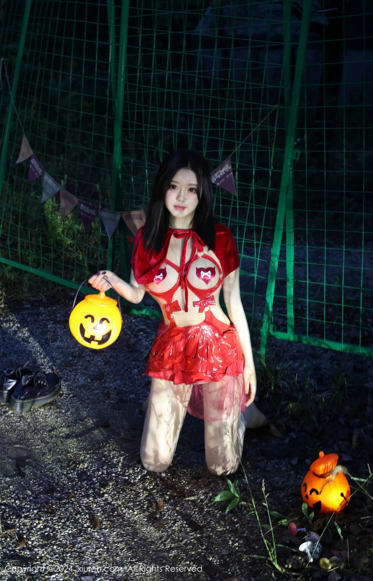 秀人集.com_[XiuRen秀人网]No.9376_模特小薯条nienie白色连衣裙+红色情趣服饰秀曼妙身姿诱惑写真81P