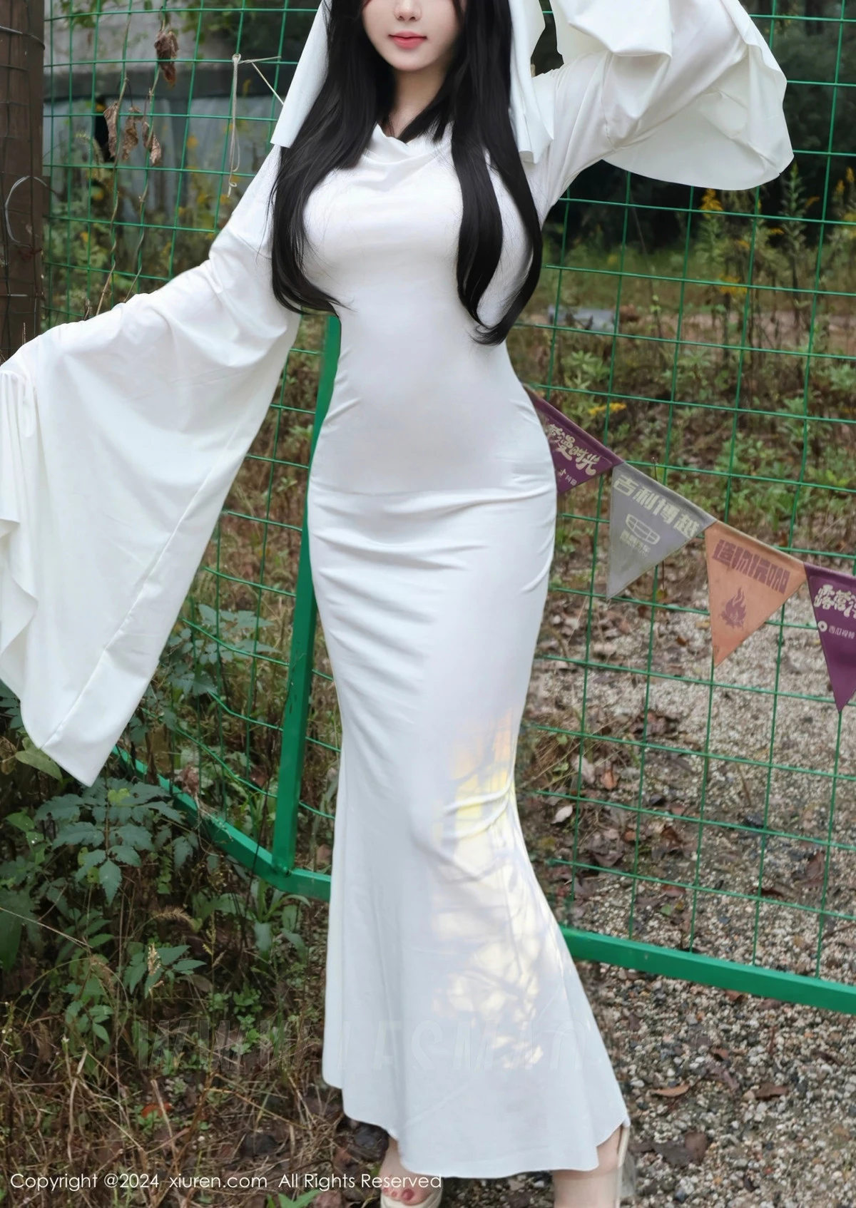 秀人集.com_[XiuRen秀人网]No.9376_模特小薯条nienie白色连衣裙+红色情趣服饰秀曼妙身姿诱惑写真81P