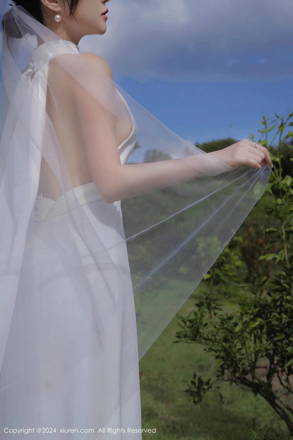 秀人集.com_[XiuRen秀人网]No.9387_模特鱼子酱Fish婚礼主题性感白色婚纱配白丝袜秀曼妙身姿诱惑写真81P
