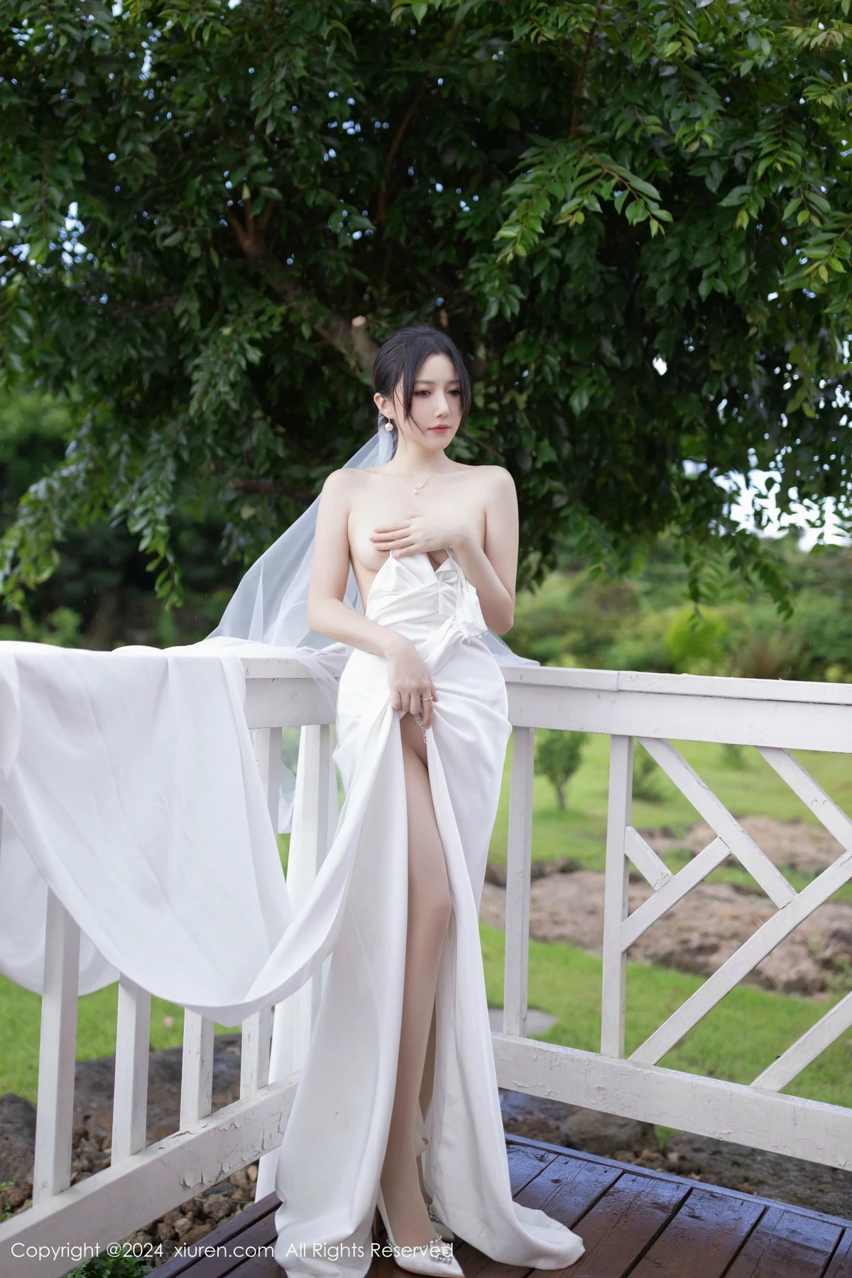 秀人集.com_[XiuRen秀人网]No.9387_模特鱼子酱Fish婚礼主题性感白色婚纱配白丝袜秀曼妙身姿诱惑写真81P