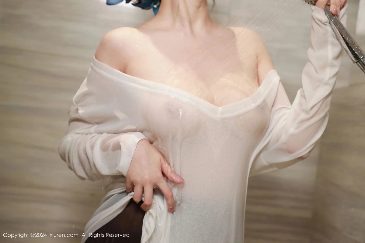 秀人集.com_[XiuRen秀人网]No.9385_模特唐翩翩私房性感白色轻透上衣配开档黑丝秀完美身材诱惑写真66P