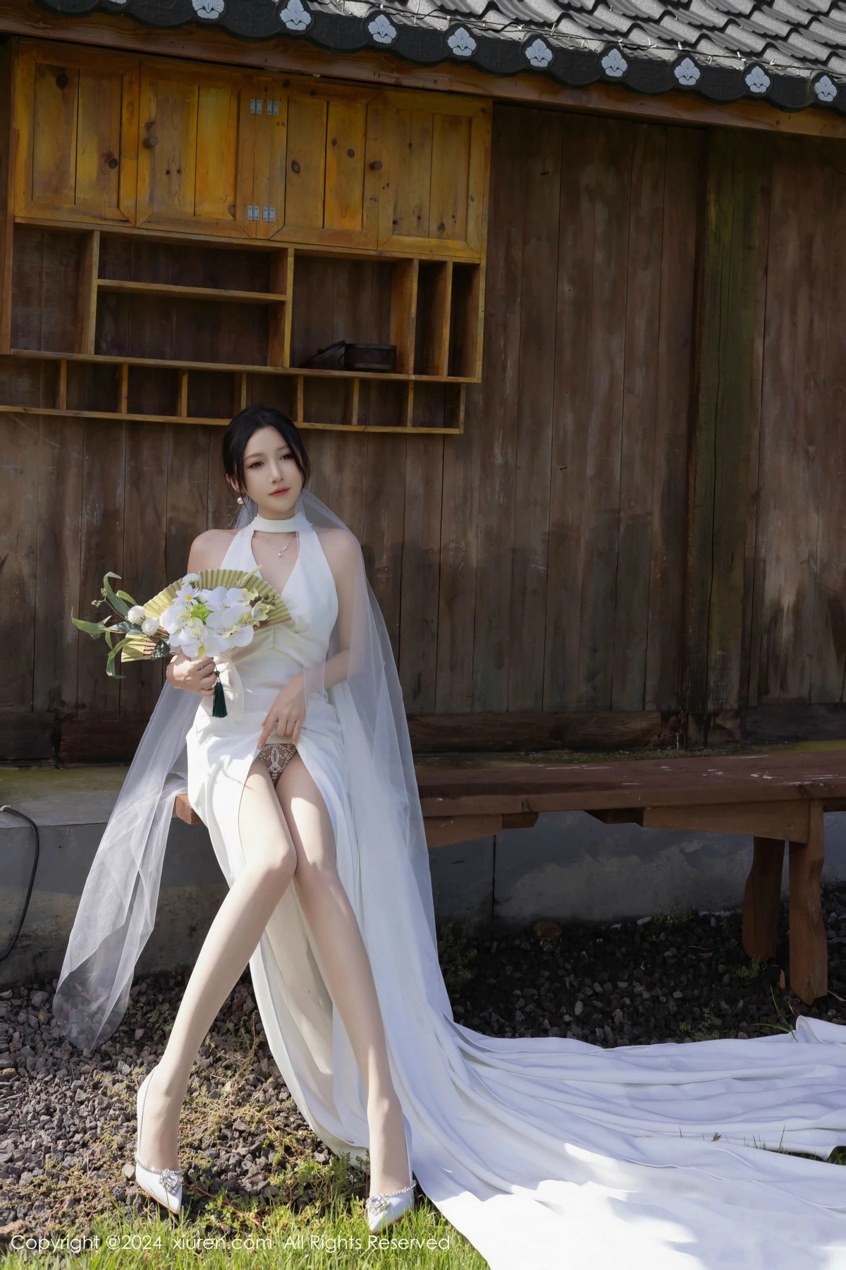 秀人集.com_[XiuRen秀人网]No.9387_模特鱼子酱Fish婚礼主题性感白色婚纱配白丝袜秀曼妙身姿诱惑写真81P