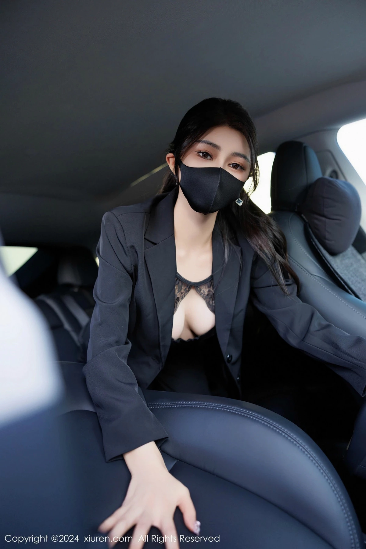 秀人集.com_[XiuRen秀人网]No.9405_模特凯竹Quinn性感黑色OL制服露黑色蕾丝情趣连体衣完美诱惑写真84P