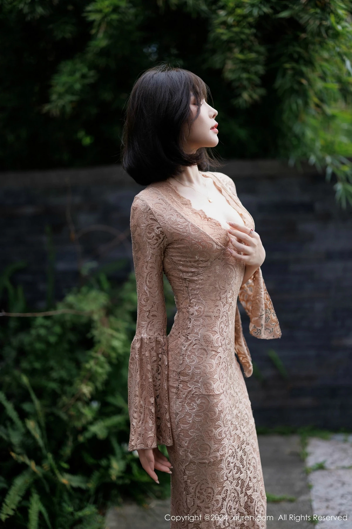 秀人集.com_[XiuRen秀人网]No.9412_女神徐莉芝Booty性感浅色连衣裙配超薄肉丝秀曼妙身姿诱惑写真91P