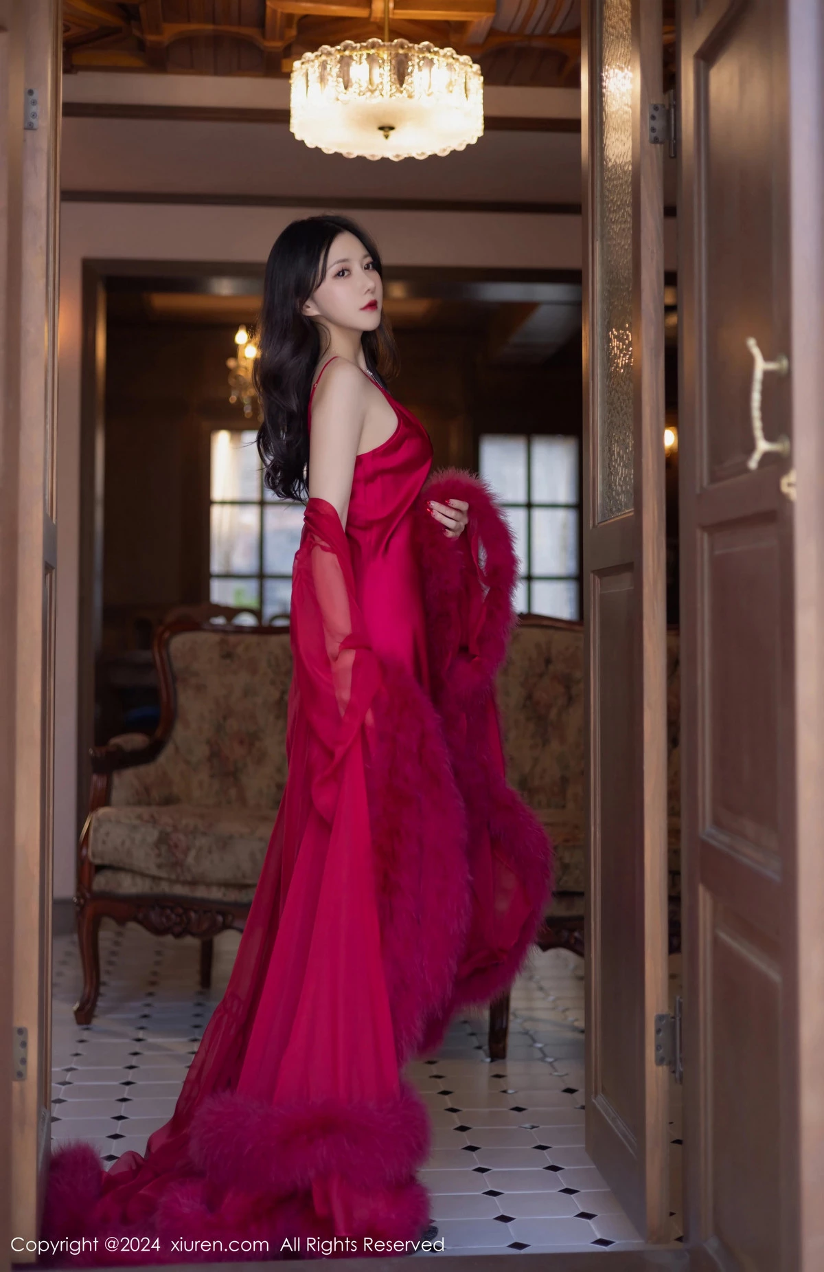 秀人集.com_[XiuRen秀人网]No.9422_模特鱼子酱Fish红玫瑰主题红色吊带连衣裙秀曼妙身姿迷人诱惑写真80P