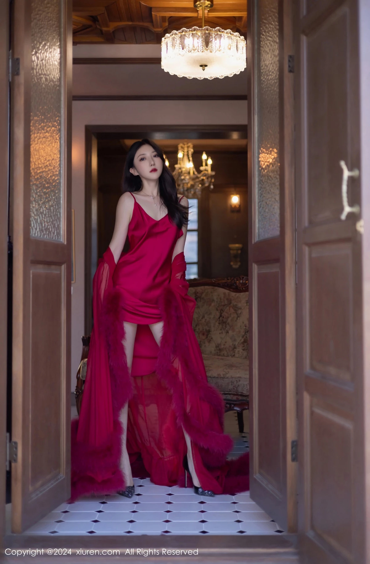 秀人集.com_[XiuRen秀人网]No.9422_模特鱼子酱Fish红玫瑰主题红色吊带连衣裙秀曼妙身姿迷人诱惑写真80P