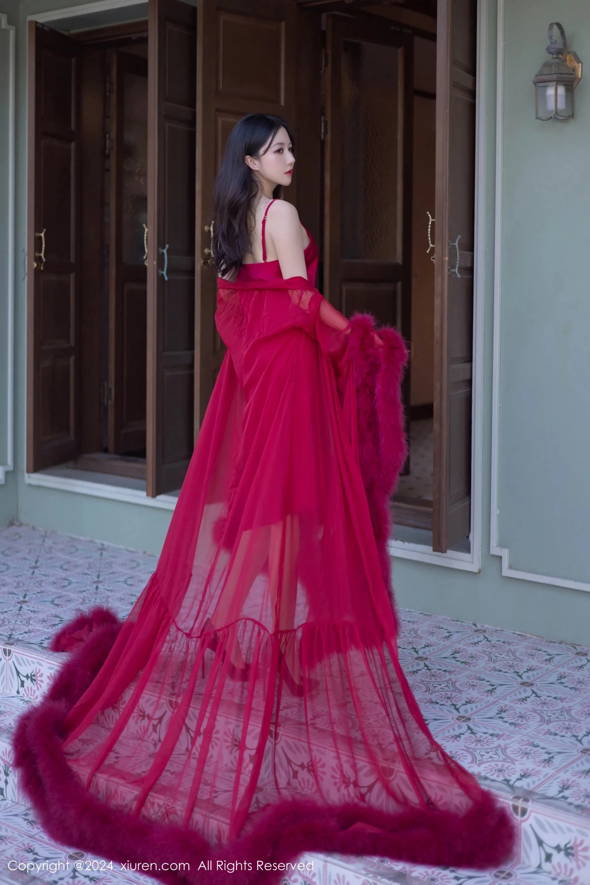 秀人集.com_[XiuRen秀人网]No.9422_模特鱼子酱Fish红玫瑰主题红色吊带连衣裙秀曼妙身姿迷人诱惑写真80P