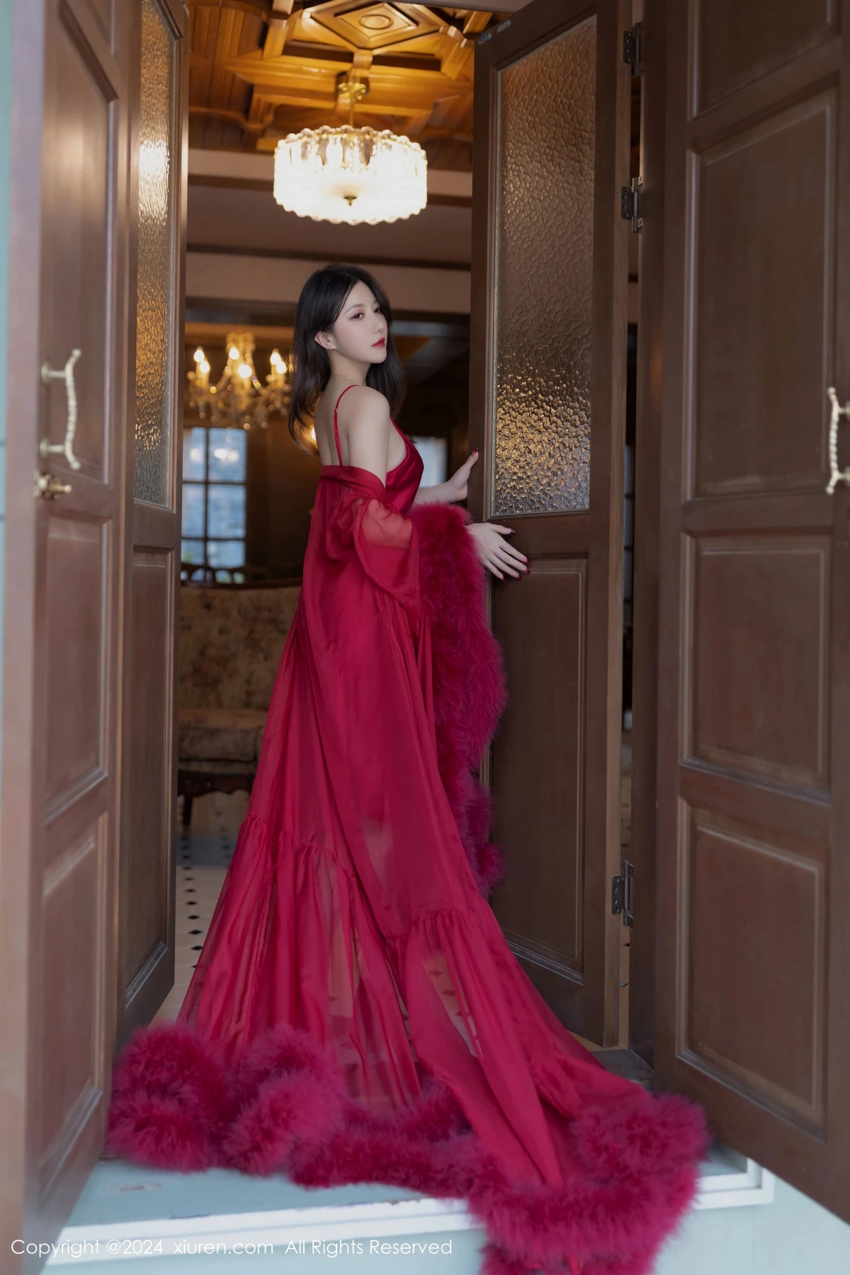 秀人集.com_[XiuRen秀人网]No.9422_模特鱼子酱Fish红玫瑰主题红色吊带连衣裙秀曼妙身姿迷人诱惑写真80P