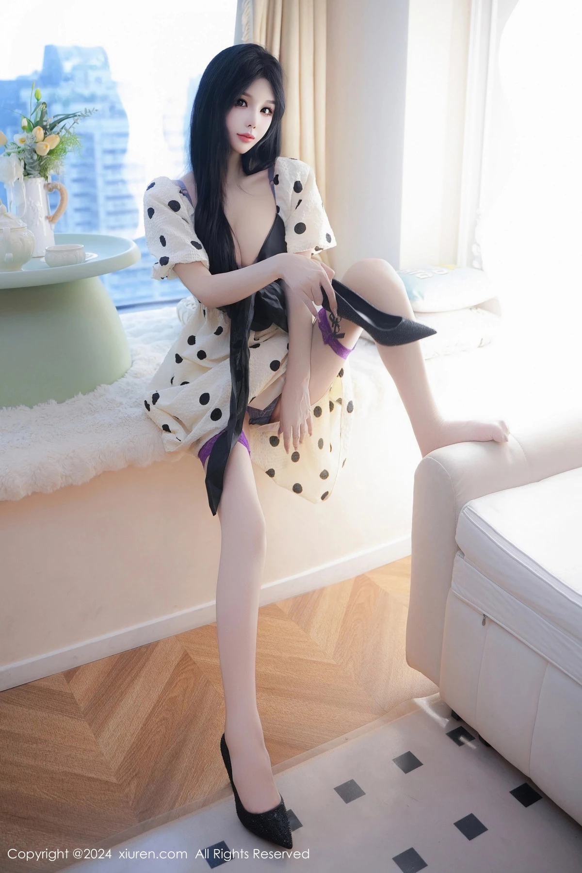 秀人集.com_[XiuRen秀人网]No.9425_模特陈芊儿性感波点短裙露灰色情趣内衣配紫丝袜秀美腿诱惑写真80P