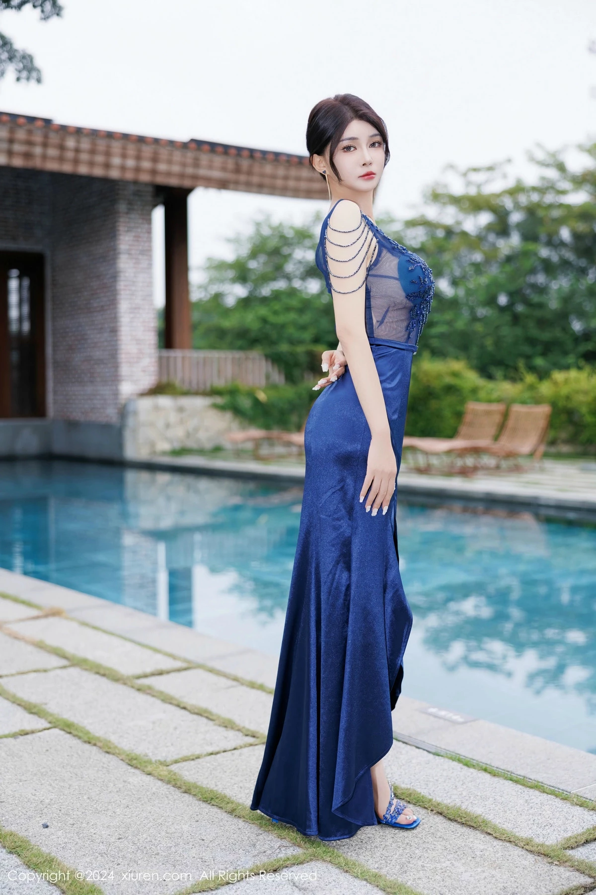 秀人集.com_[XiuRen秀人网]No.9435_模特凯竹Quinn性感蓝色连衣长裙露蓝色内衣秀丰腴身材诱惑写真82P