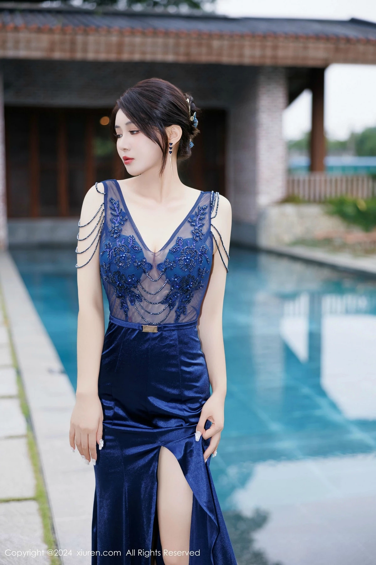 秀人集.com_[XiuRen秀人网]No.9435_模特凯竹Quinn性感蓝色连衣长裙露蓝色内衣秀丰腴身材诱惑写真82P
