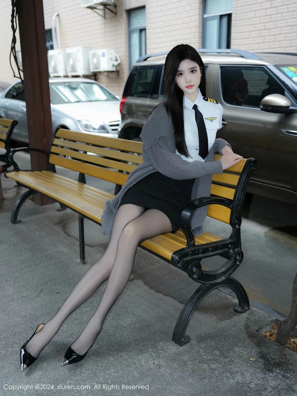 秀人集.com_[XiuRen秀人网]No.9349_模特Erikaki性感白色制服露白色内衣配超薄黑丝秀曼妙身姿诱惑写真76P