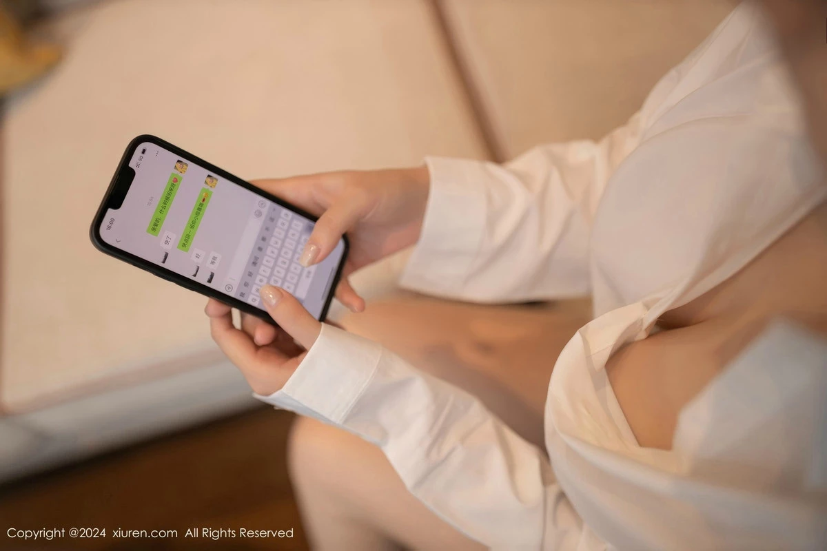 秀人集.com_[XiuRen秀人网]No.9362_模特安然anran私房性感白色衬衫配肉色丝袜秀柔美身姿诱惑写真82P