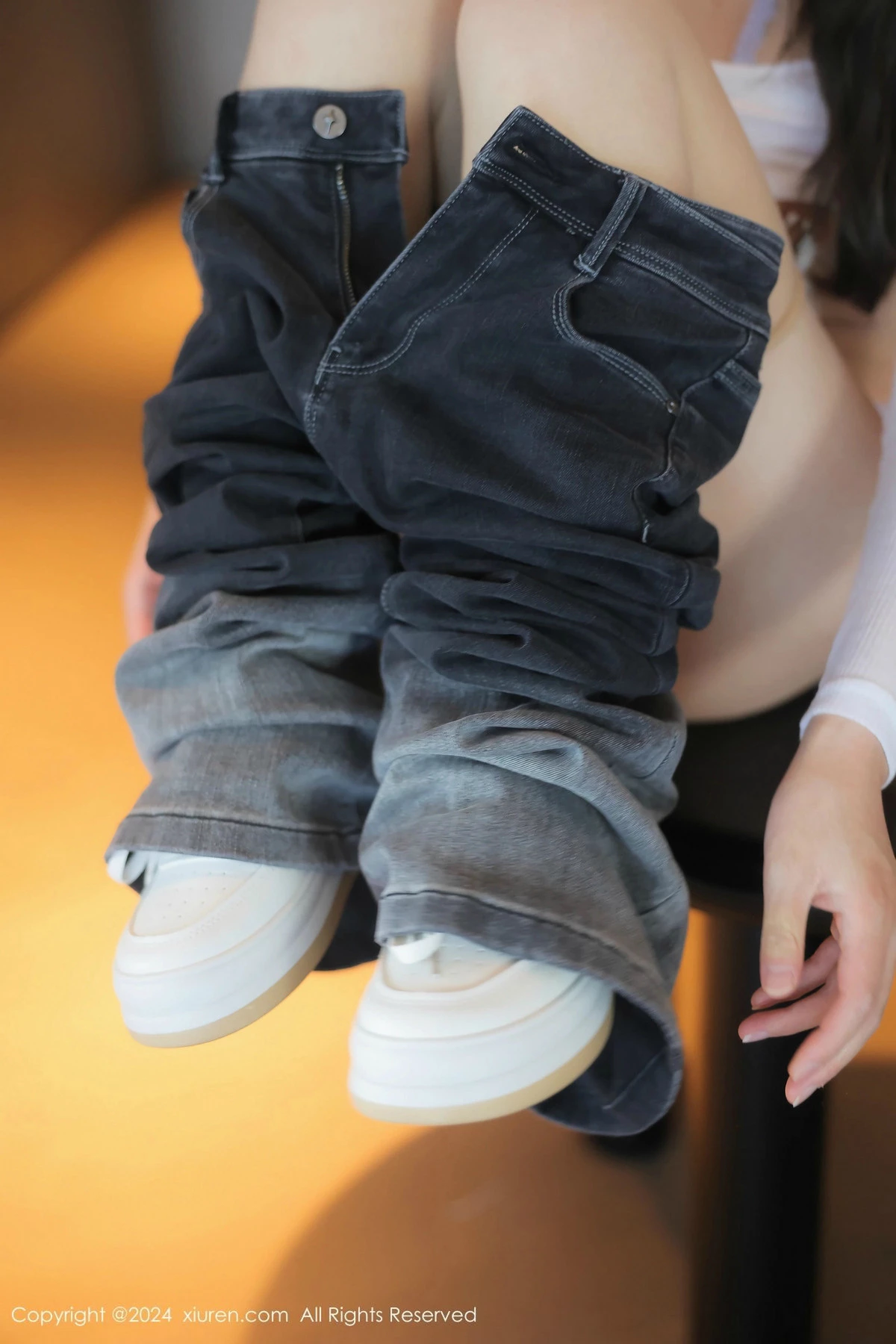 秀人集.com_[XiuRen秀人网]No.9524_模特桃妖夭性感白T配牛仔裤露白色情趣内衣秀惹火身材诱惑写真89P