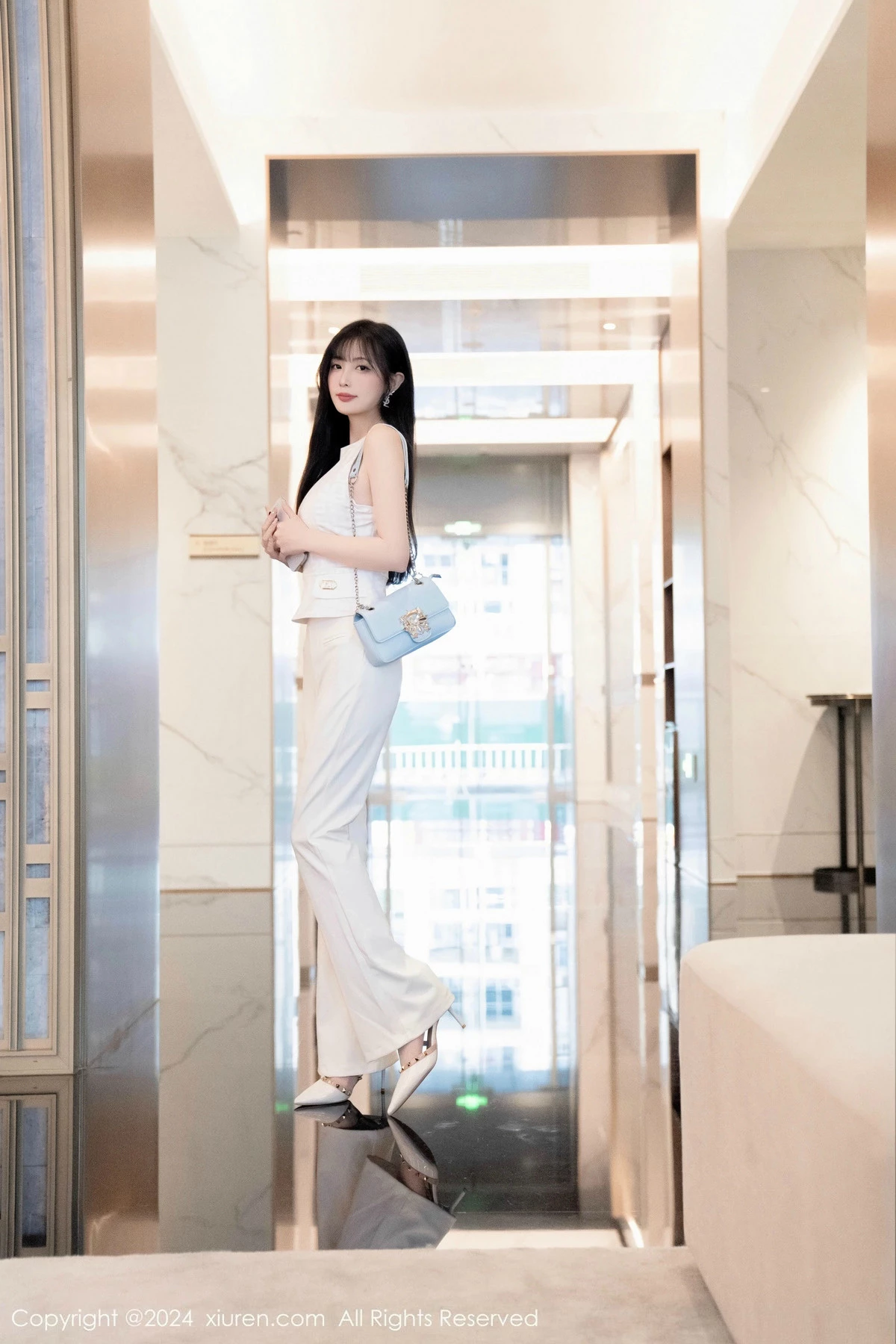 秀人集.com_[XiuRen秀人网]No.9528_模特林星阑性感白上衣配简约长裤露白色内衣秀曼妙身姿诱惑写真84P