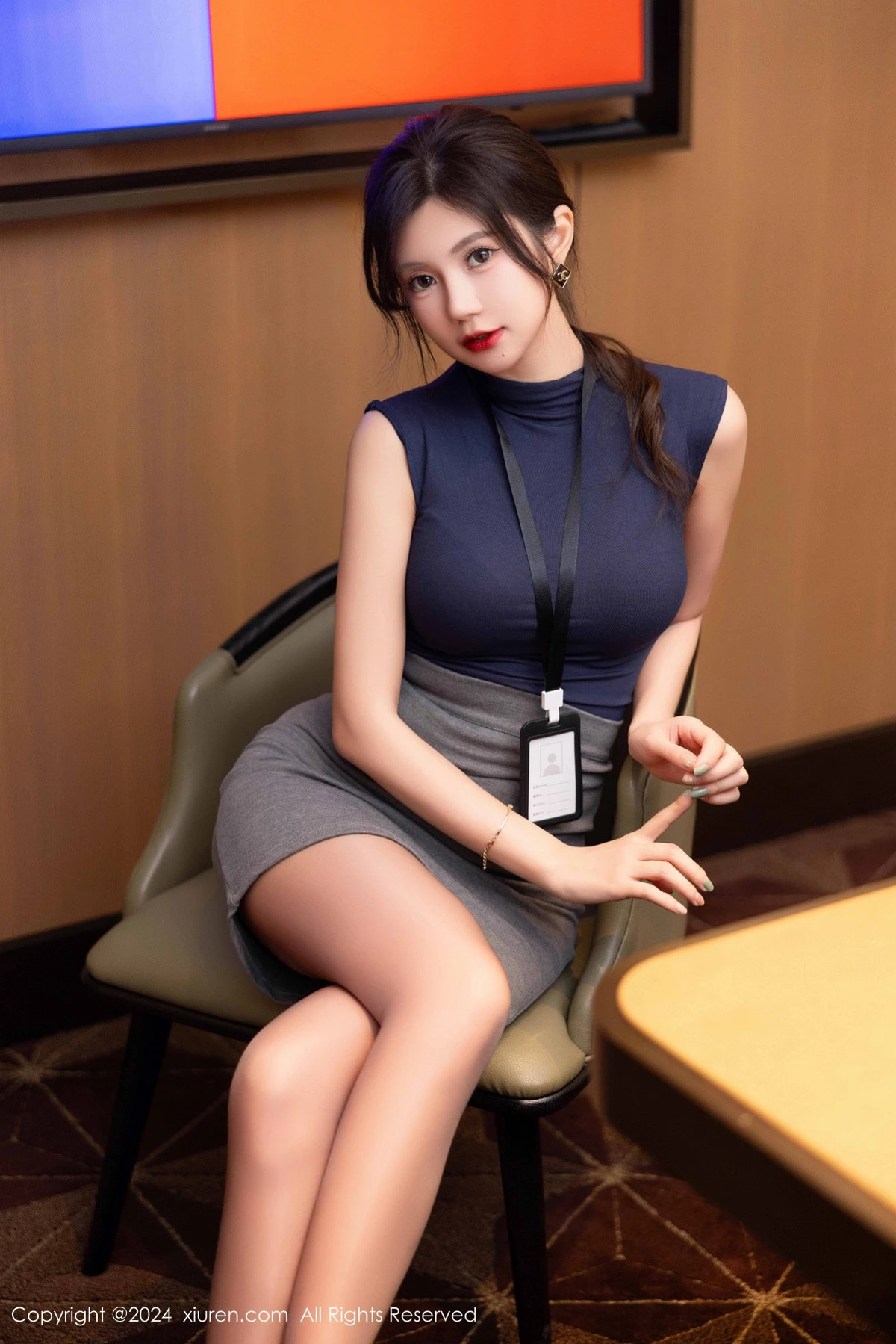 秀人集.com_[XiuRen秀人网]No.9560_女神绮里嘉ula性感深色OL服饰配开档黑丝秀曼妙身材诱惑写真99P