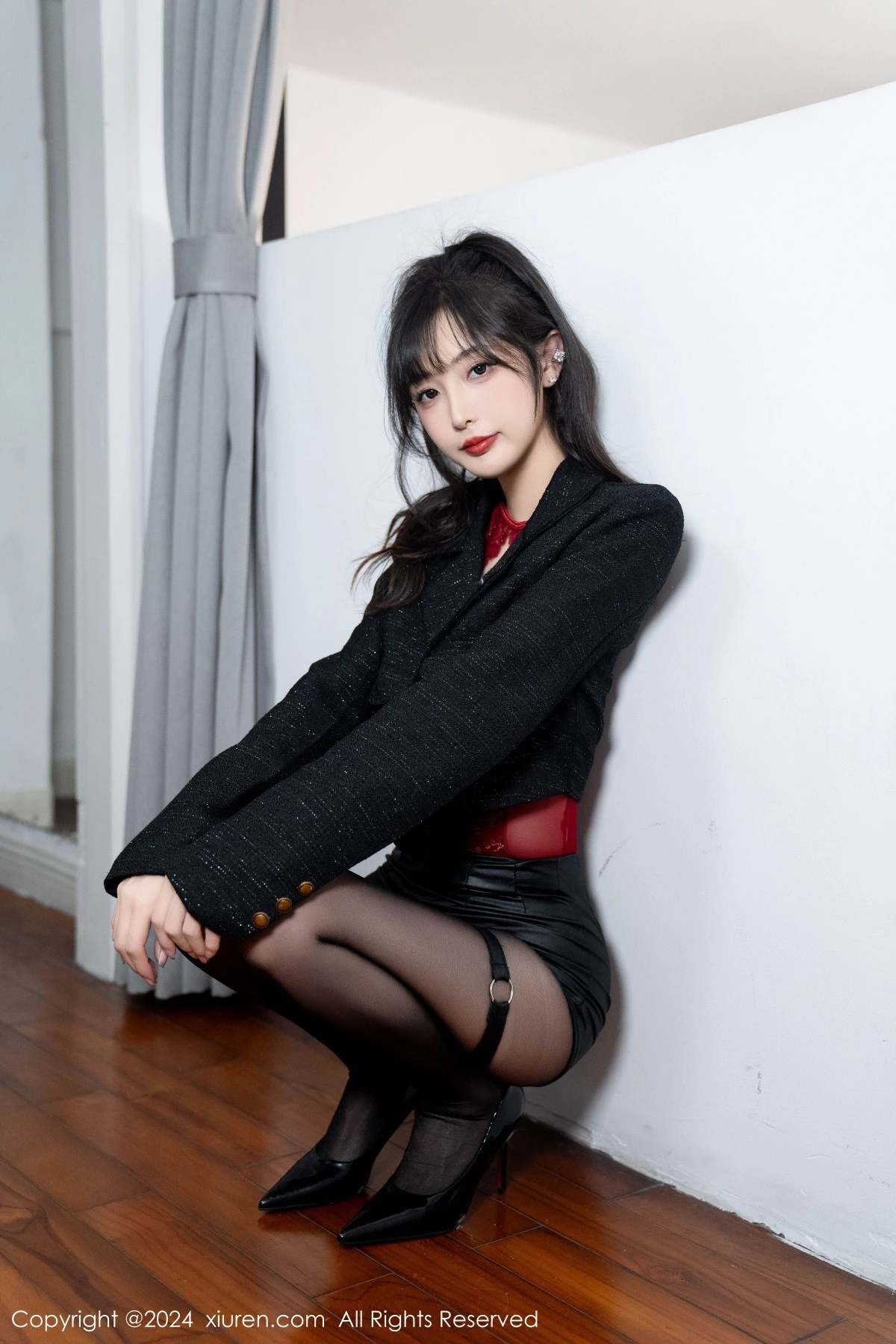 秀人集.com_[XiuRen秀人网]No.9561_模特林星阑性感红色蕾丝连体衣配黑丝吊袜秀曼妙身姿诱惑写真90P