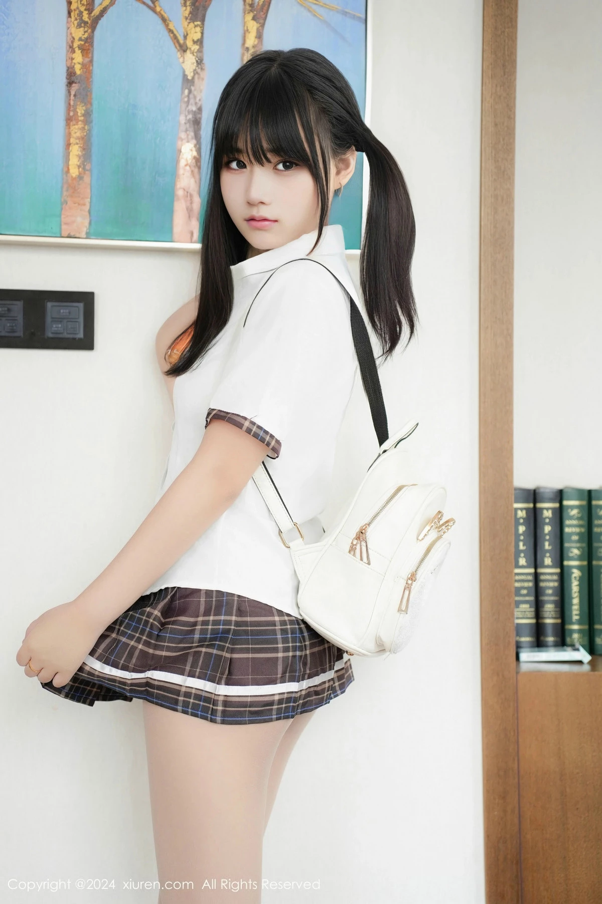 秀人集.com_[XiuRen秀人网]No.9573_模特姚若兮vay性感白色学妹制服配超薄肉丝秀曼妙身姿诱惑写真53P