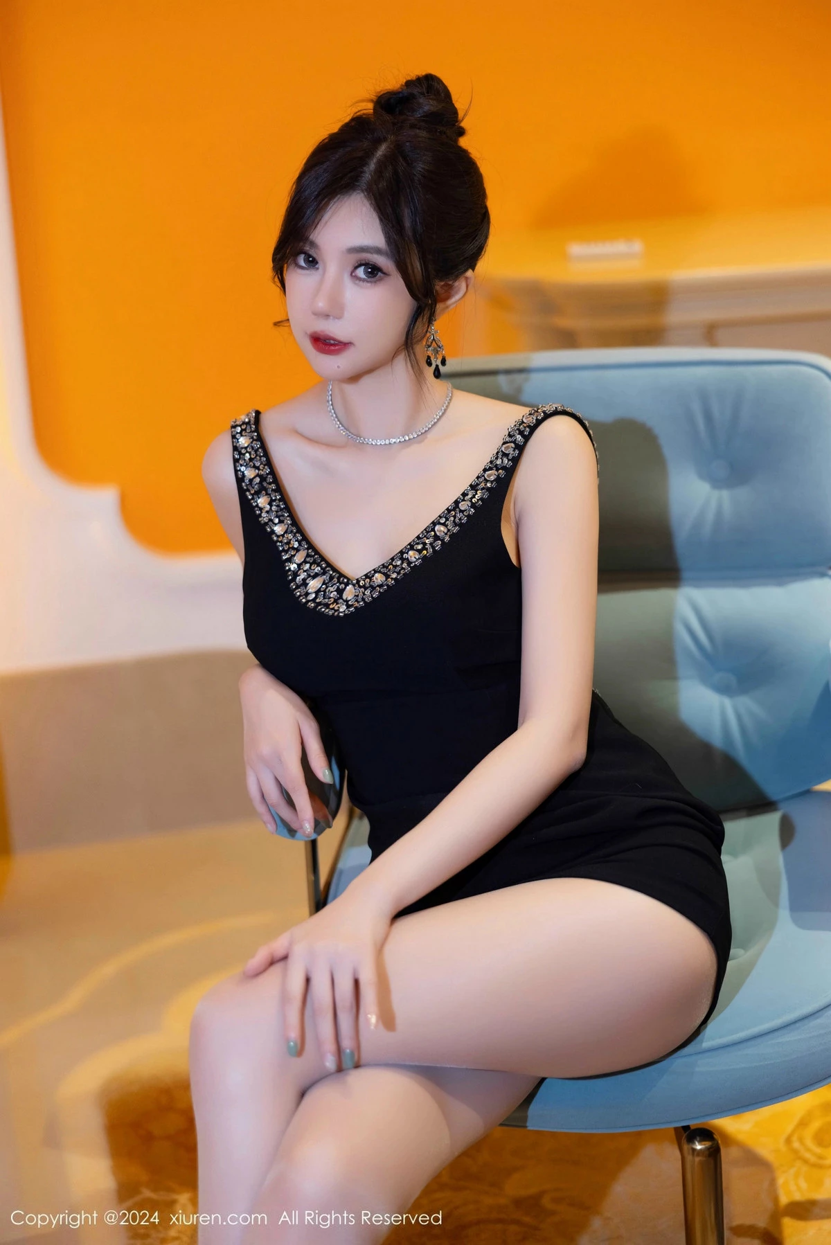 秀人集.com_[XiuRen秀人网]No.9596_女神绮里嘉ula性感黑色连衣短裙配超薄肉丝秀曼妙身姿诱惑写真96P