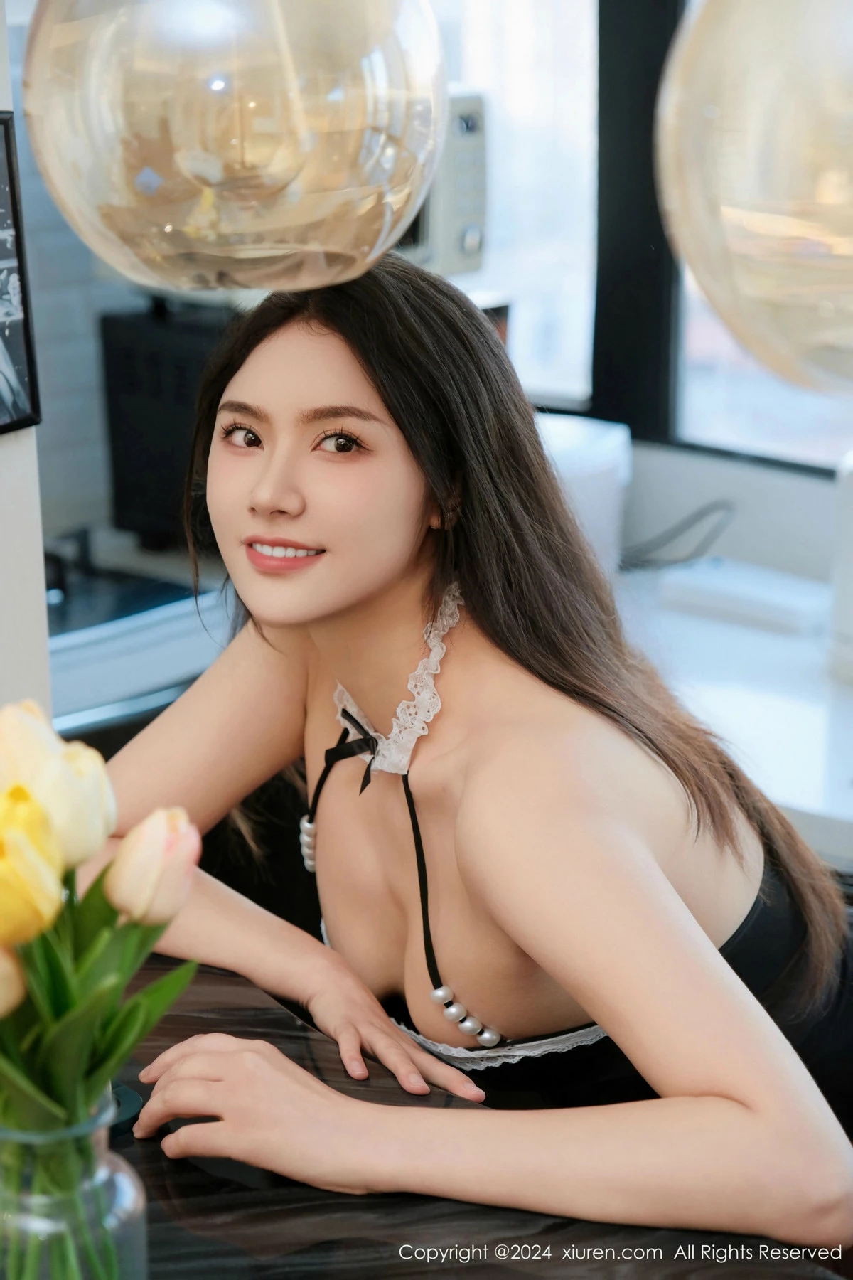 秀人集.com_[XiuRen秀人网]No.9606_模特方子萱性感黑色女仆服饰配白色丝袜秀翘臀美腿完美诱惑写真70P