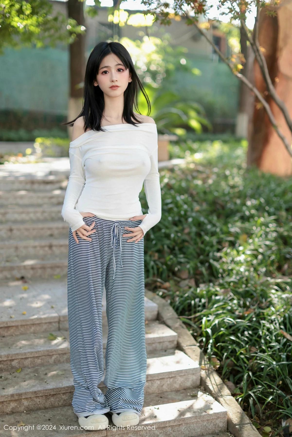 秀人集.com_[XiuRen秀人网]No.9605_模特奶芙乔乔性感白T配长裤露超薄黑丝秀凹凸身材撩人诱惑写真85P