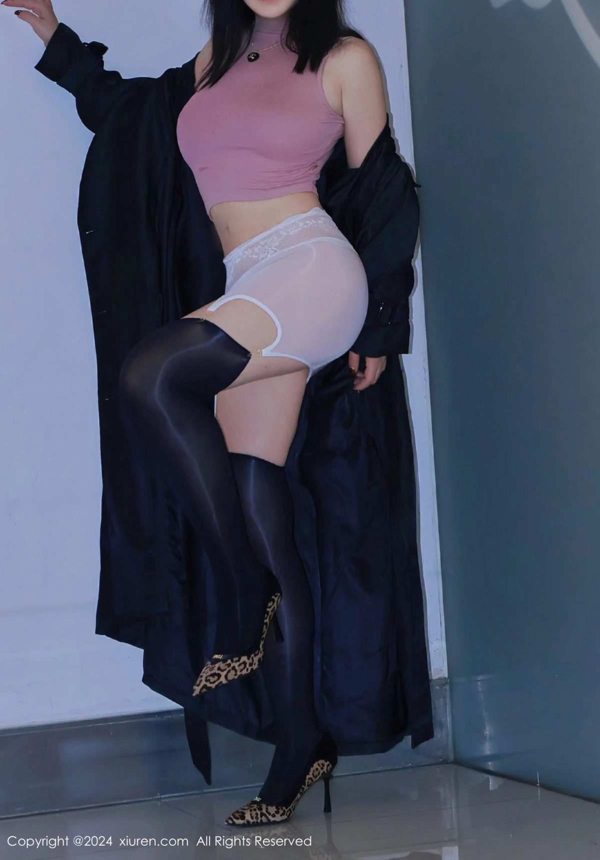 秀人集.com_[XiuRen秀人网]No.9489_模特小薯条nienie户外性感肉色连体衣秀惹火身材撩人诱惑写真80P