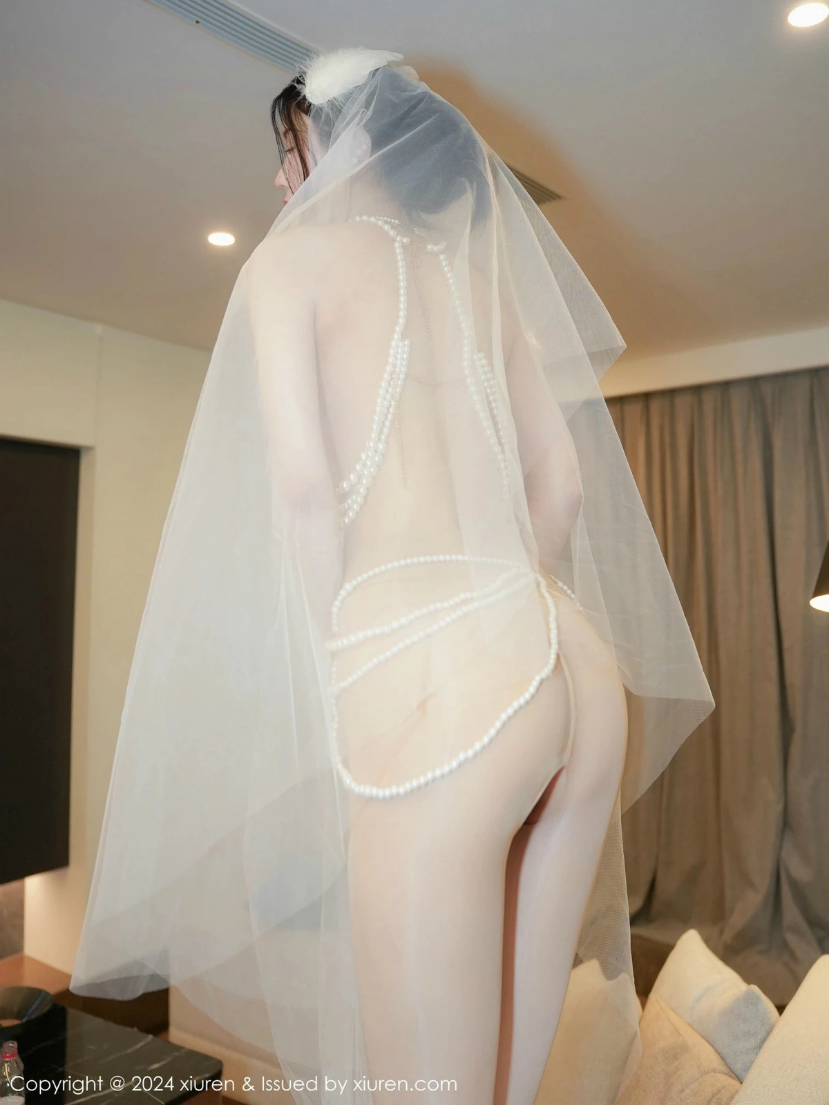 秀人集.com_[XiuRen秀人网]No.9674_模特Erikaki性感薄透情趣婚纱配超薄无内肉丝秀火辣身材诱惑写真80P