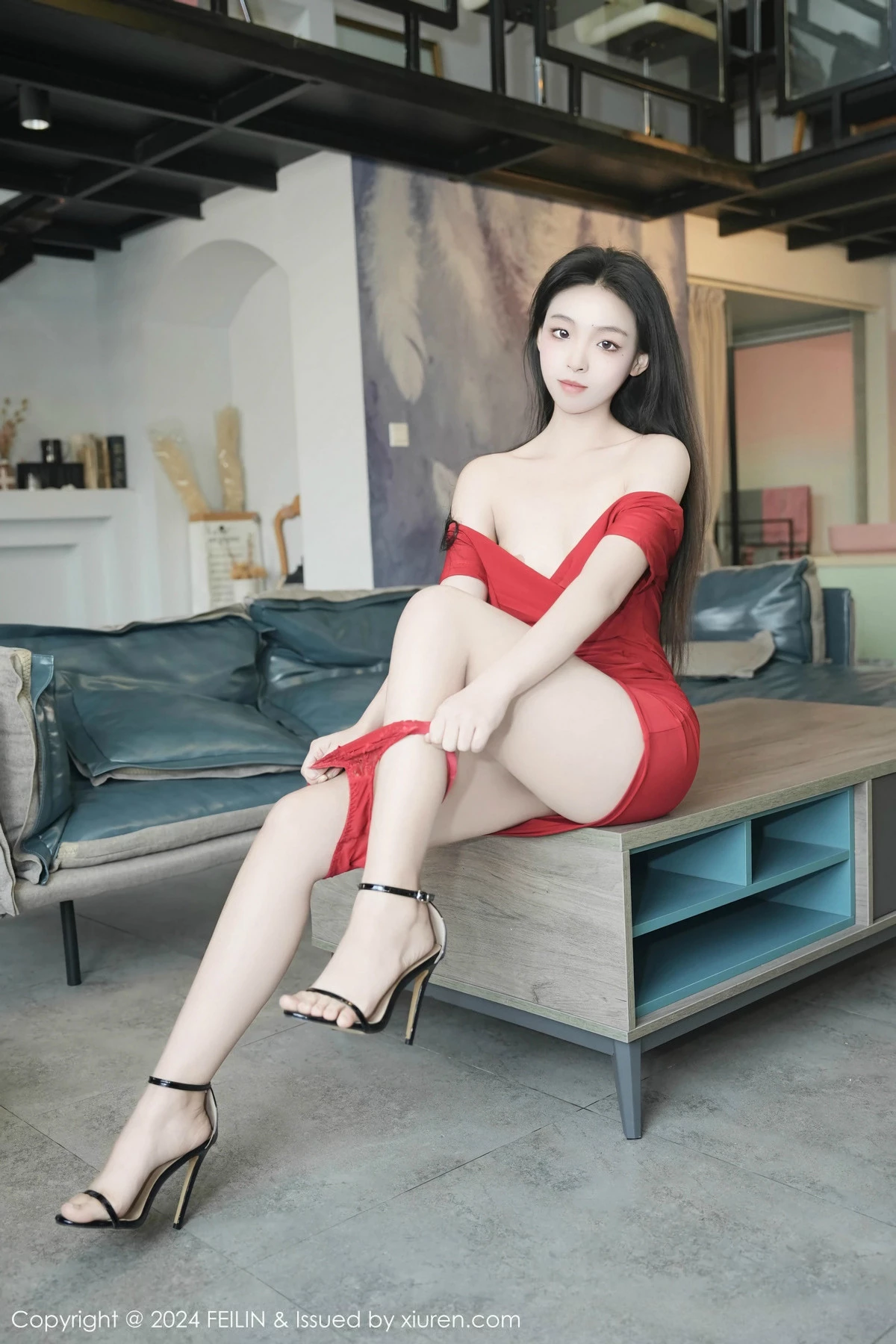 秀人集.com_[FeiLin嗲囡囡]VOL.496_模特芝樱性感红色连衣服饰配红色内裤秀曼妙身姿迷人诱惑写真78P
