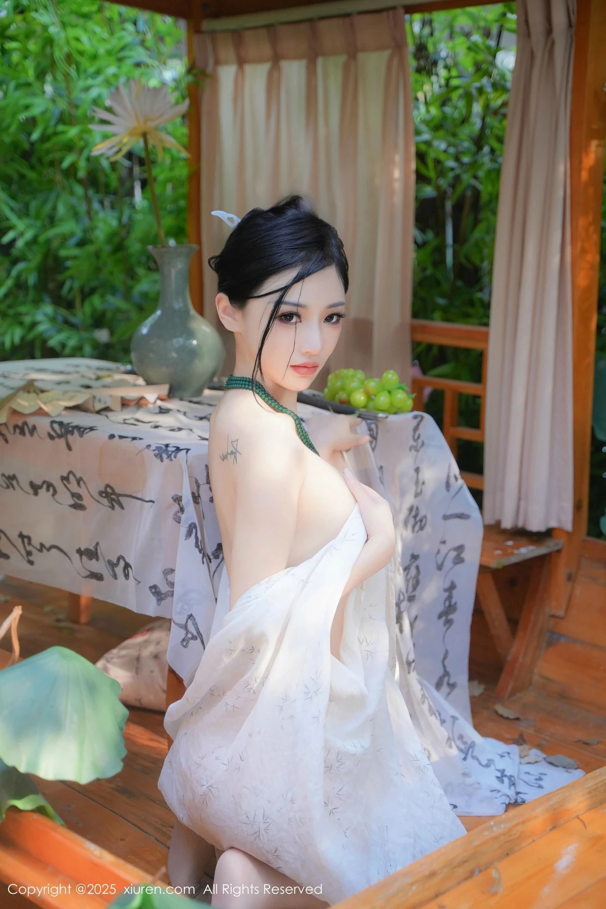 秀人集.com_[XiuRen秀人网]No.9730_模特妙可可Cheese性感白色古风服配超薄白丝秀丰腴身材诱惑写真84P