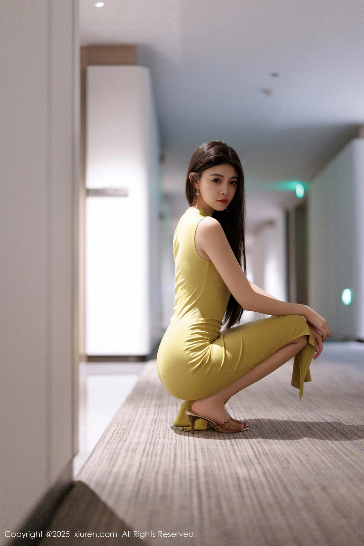 秀人集.com_[XiuRen秀人网]No.9761_模特初梦瑶性感黄色连衣长裙+黑色蕾丝内衣秀曼妙身材诱惑写真83P