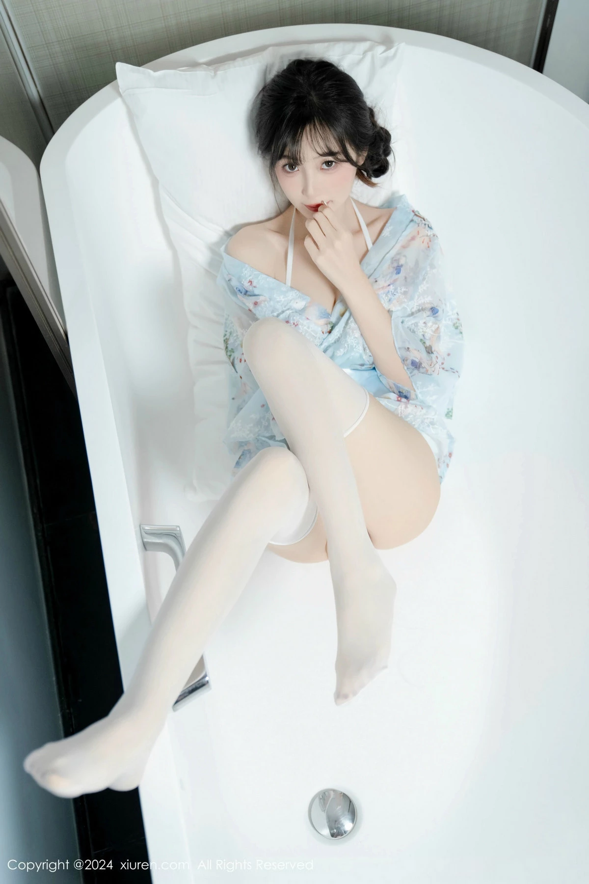 秀人集.com_[XiuRen秀人网]No.9632_模特林星阑性感浅蓝色连衣短裙配白色丝袜秀曼妙身姿诱惑写真85P