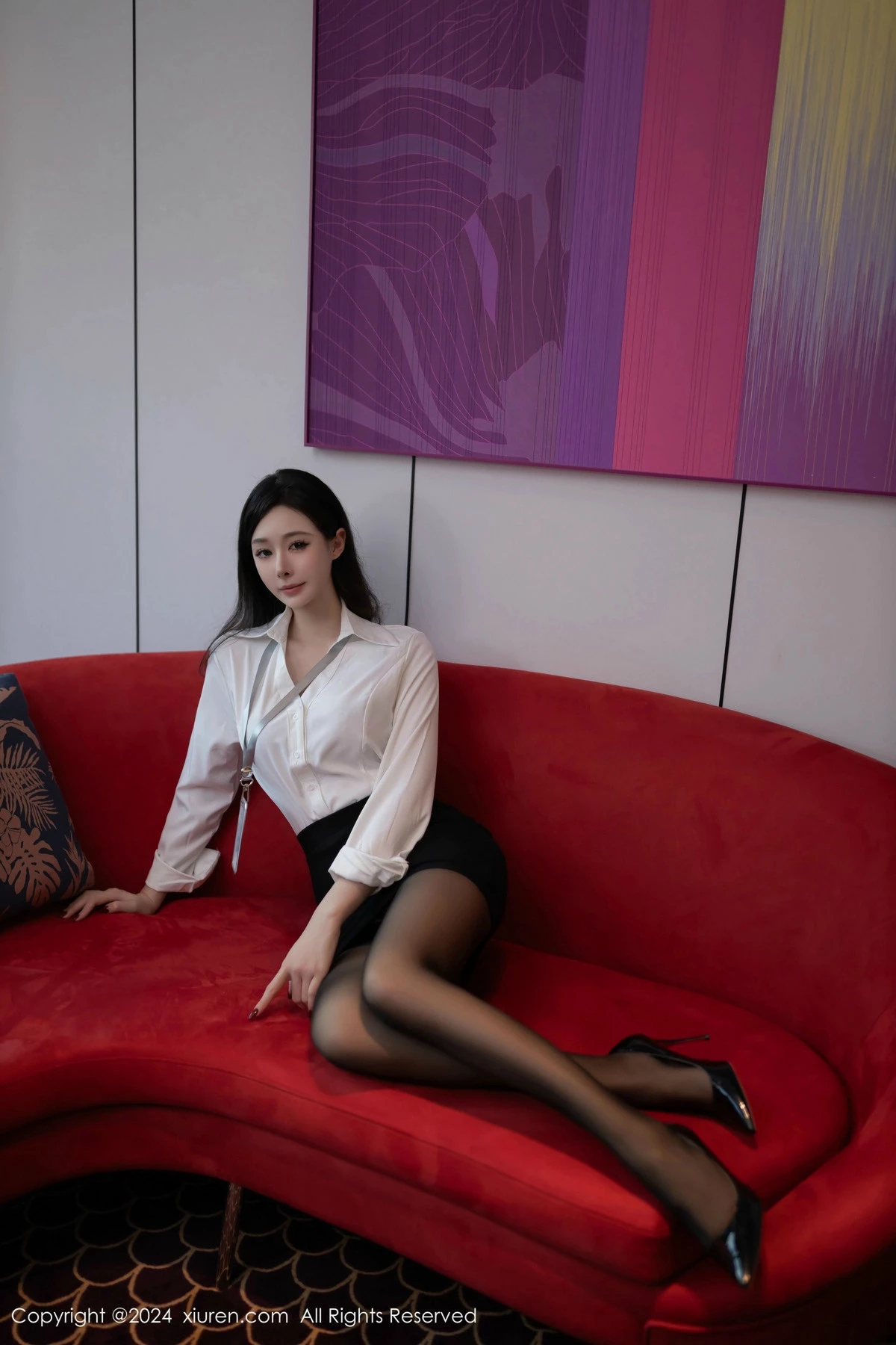 秀人集.com_[XiuRen秀人网]No.9637_模特小逗逗性感白T配黑短裙露超薄黑丝秀曼妙身姿撩人诱惑写真80P