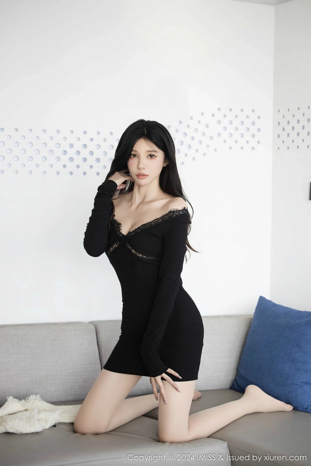 秀人集.com_[IMISS爱蜜社]Vol.780_模特泥鳅鳅性感黑色蕾丝连衣短裙配超薄肉丝秀曼妙身姿诱惑写真51P