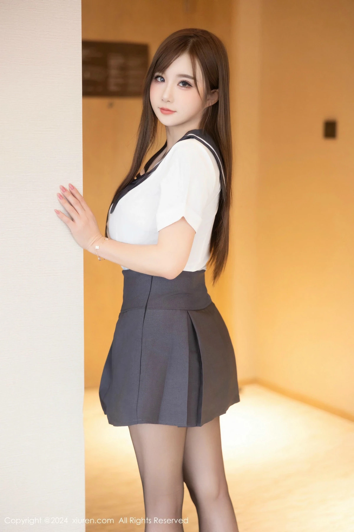 秀人集.com_[XiuRen秀人网]No.9663_模特小肉肉咪性感灰色JK制服配超薄黑丝秀凹凸身材撩人诱惑写真78P