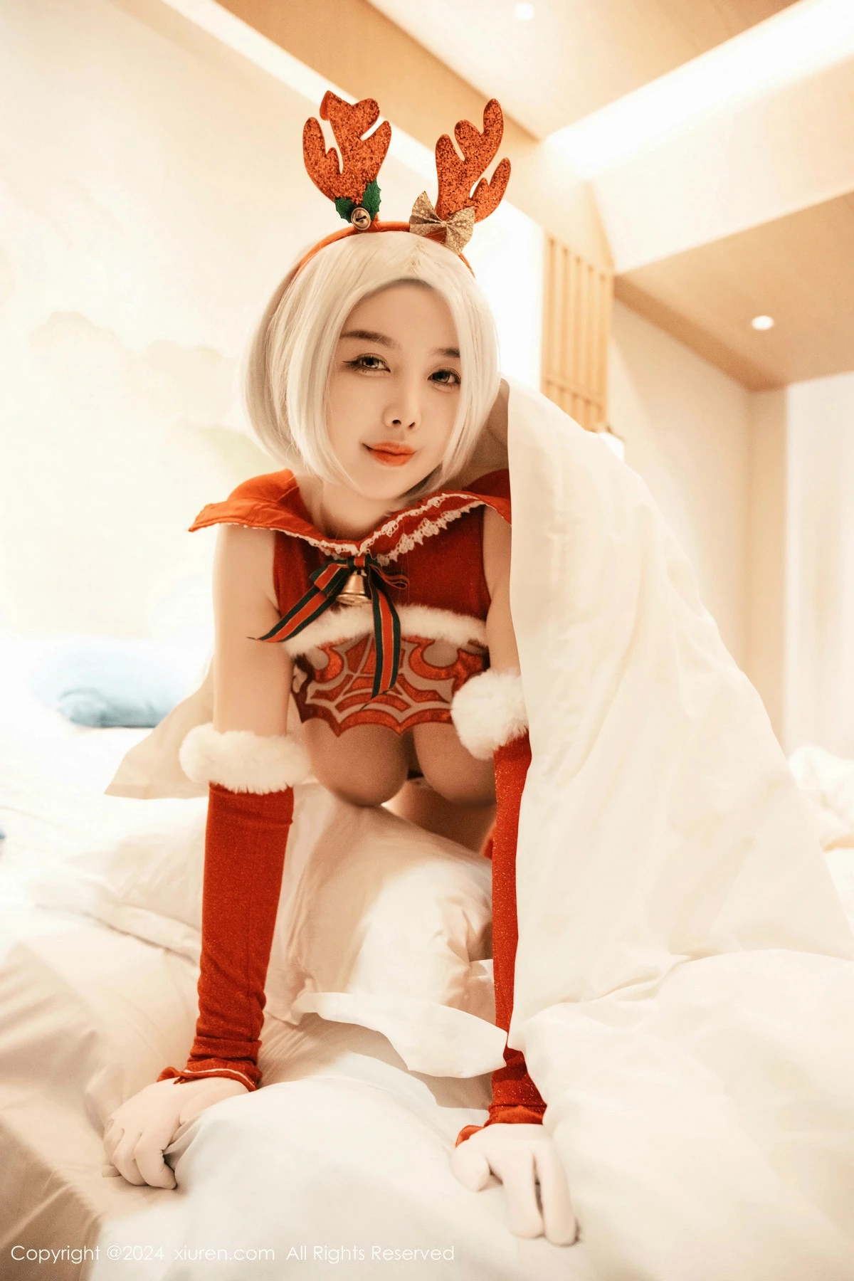 秀人集.com_[XiuRen秀人网]No.9660_模特樱桃小犊子性感红色圣诞装扮半脱秀丰满身材完美诱惑写真55P