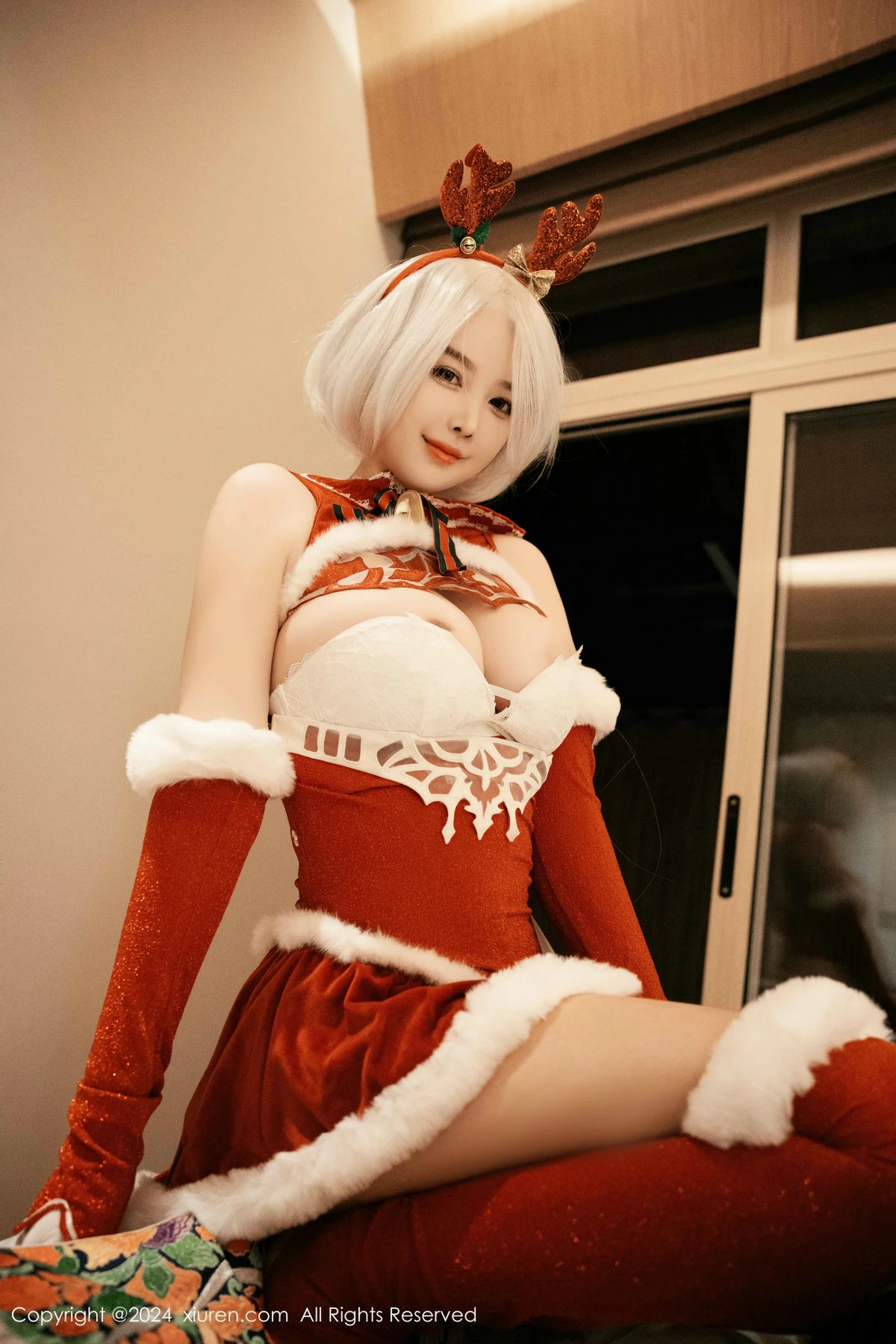 秀人集.com_[XiuRen秀人网]No.9660_模特樱桃小犊子性感红色圣诞装扮半脱秀丰满身材完美诱惑写真55P