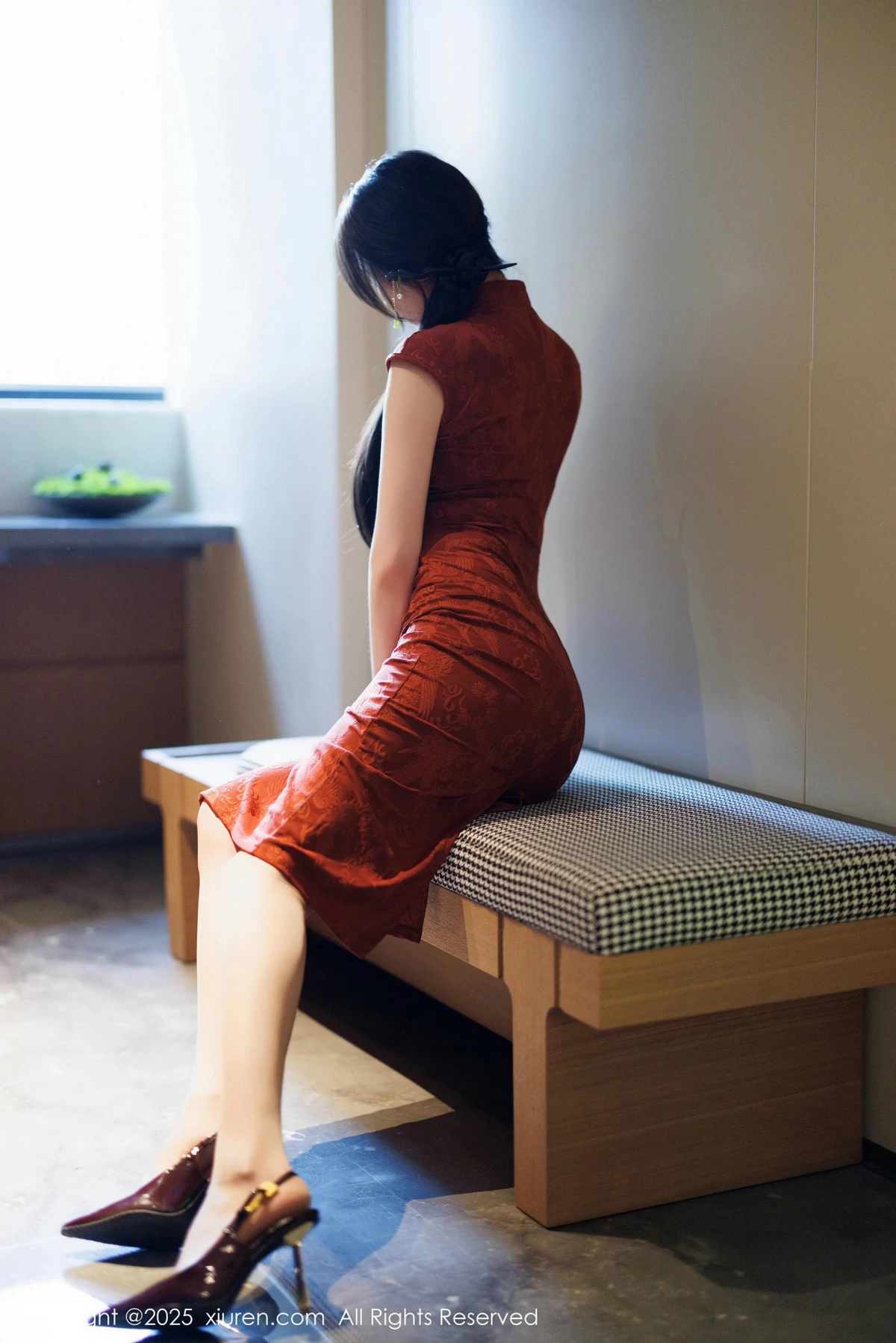 秀人集.com_[XiuRen秀人网]No.9812_模特梦心玥性感红色旗袍服饰露红色内衣秀高挑曼妙身姿诱惑写真91P