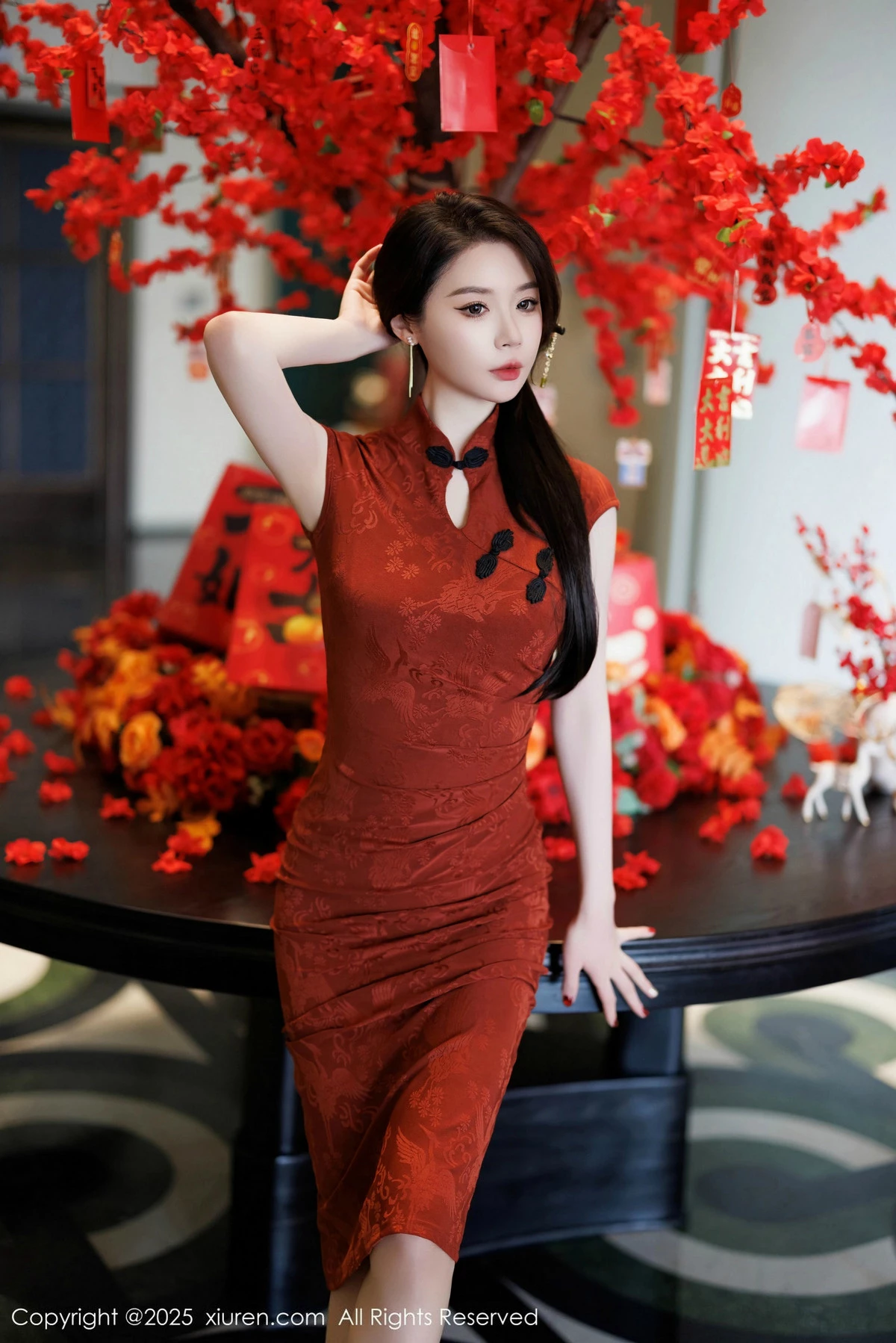 秀人集.com_[XiuRen秀人网]No.9812_模特梦心玥性感红色旗袍服饰露红色内衣秀高挑曼妙身姿诱惑写真91P