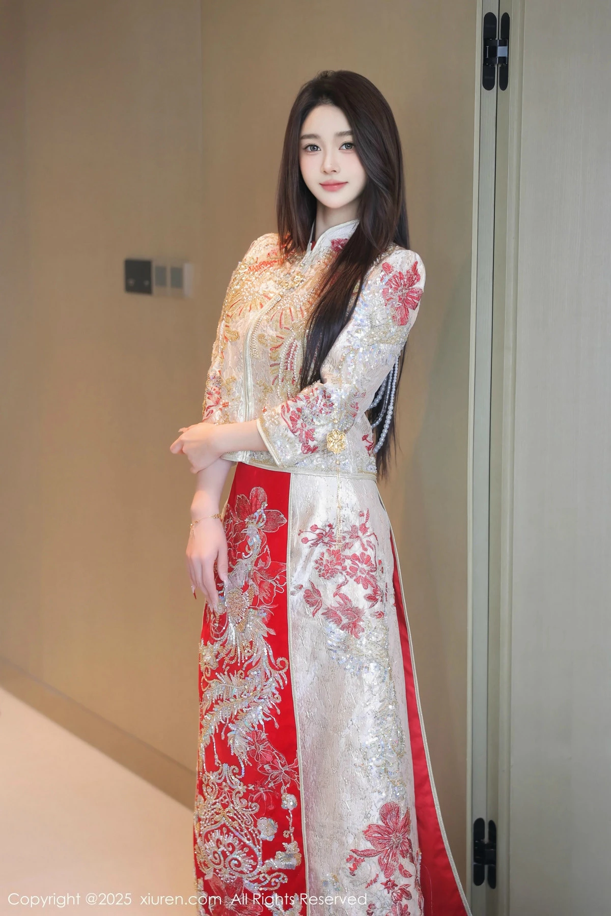 秀人集.com_[XiuRen秀人网]No.9833_模特Candy糖糖性感喜庆服饰露红色情趣服饰秀丰腴身材诱惑写真88P