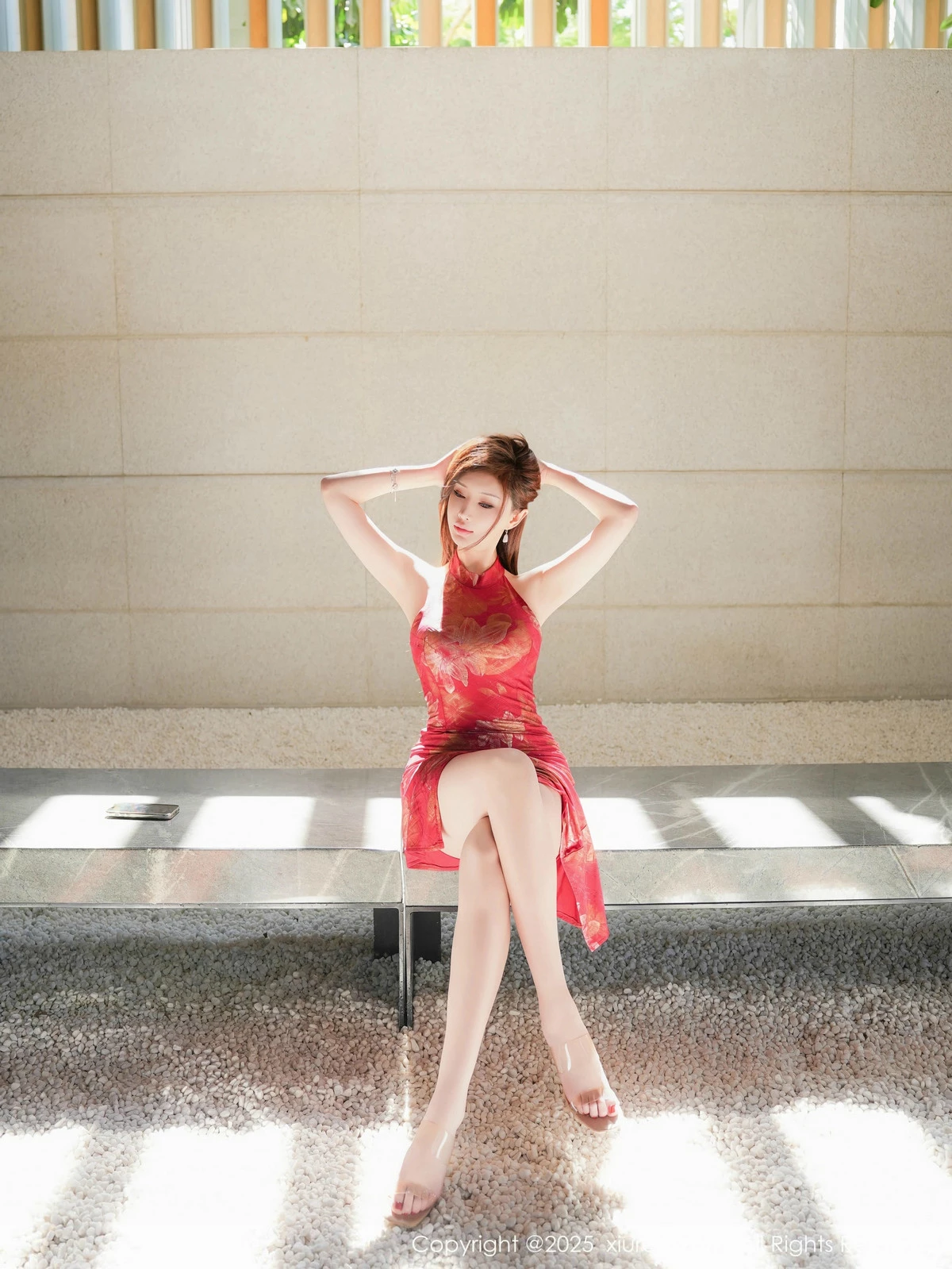 秀人集.com_[XiuRen秀人网]No.9837_女神Carol周妍希性感红色旗袍服饰配超薄肉丝秀丰满身材诱惑写真77P