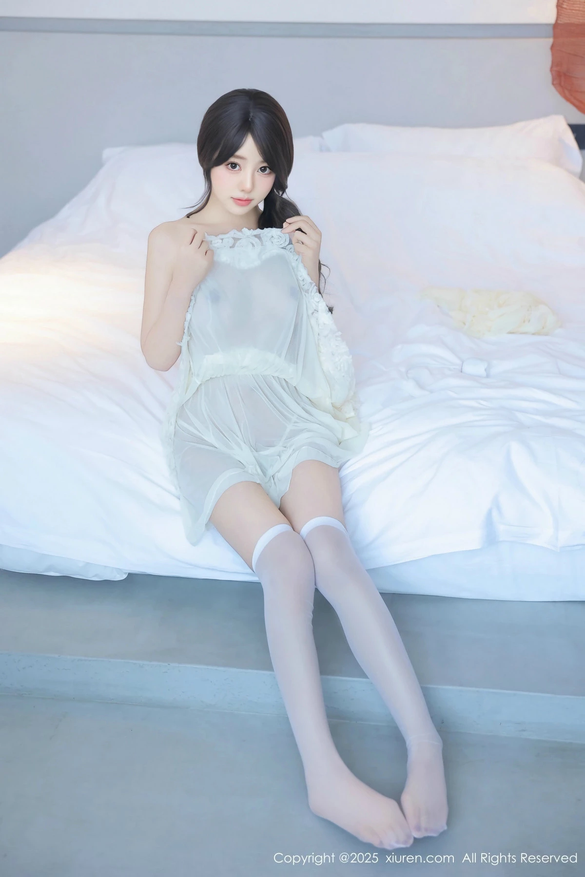 秀人集.com_[XiuRen秀人网]No.9851_模特桃妖夭浴室性感浅色连衣短裙配白丝袜湿身秀惹火身材诱惑写真113P