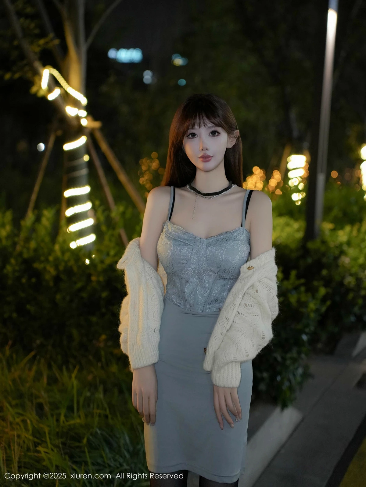 秀人集.com_[XiuRen秀人网]No.9765_模特李金金蓝色吊带裙露黑色内衣配黑丝吊袜秀凹凸身材诱惑写真74P