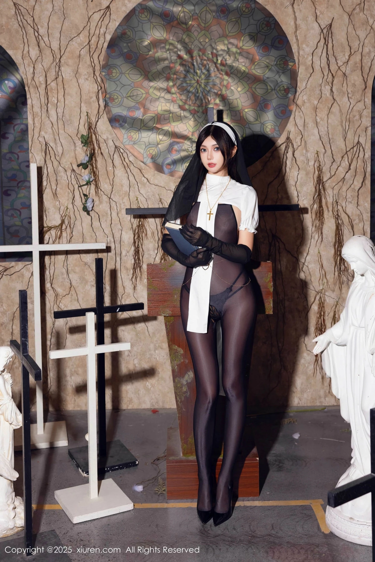 秀人集.com_[XiuRen秀人网]No.9774_女神绮里嘉ula性感修女服饰配超薄连体黑丝秀完美身材诱惑写真79P