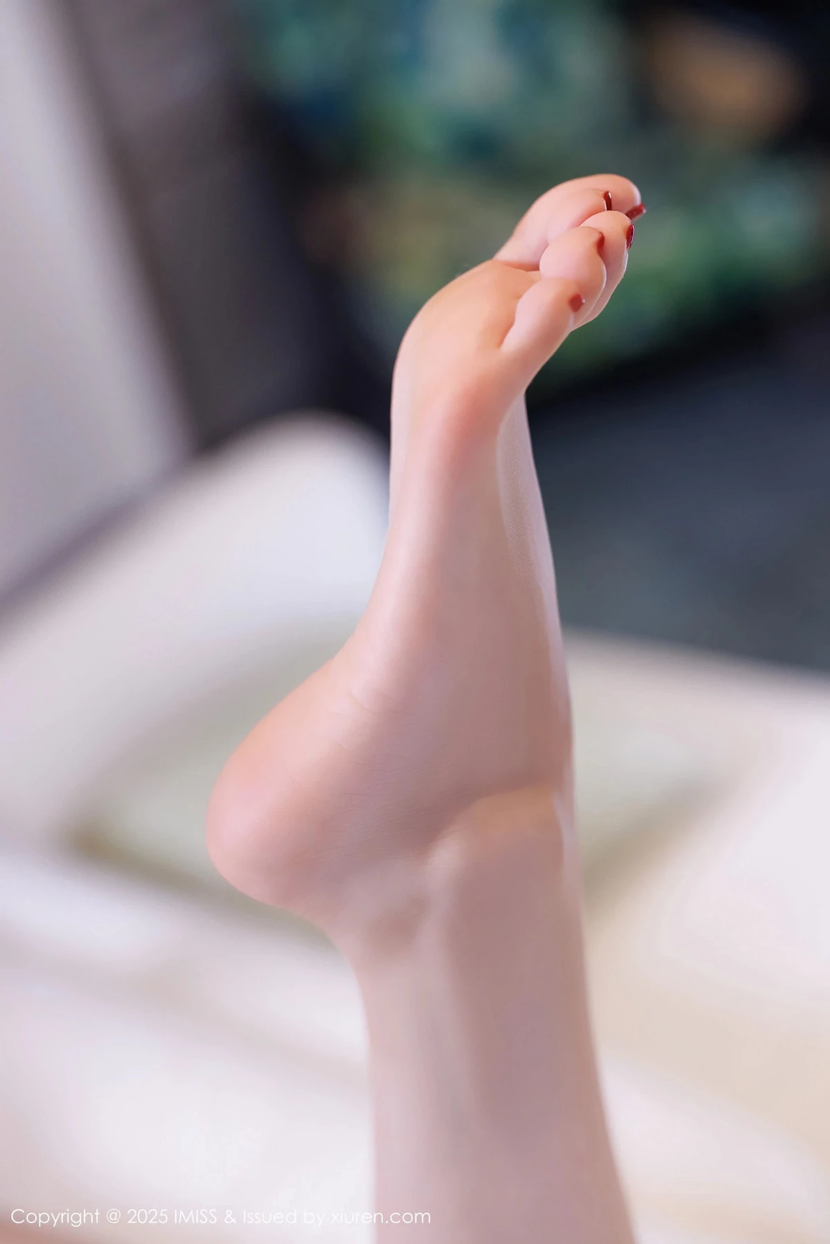 秀人集.com_[IMISS爱蜜社]Vol.785_女神许诺Sabrina性感灰色服饰露粉色内衣秀完美身材诱惑写真101P