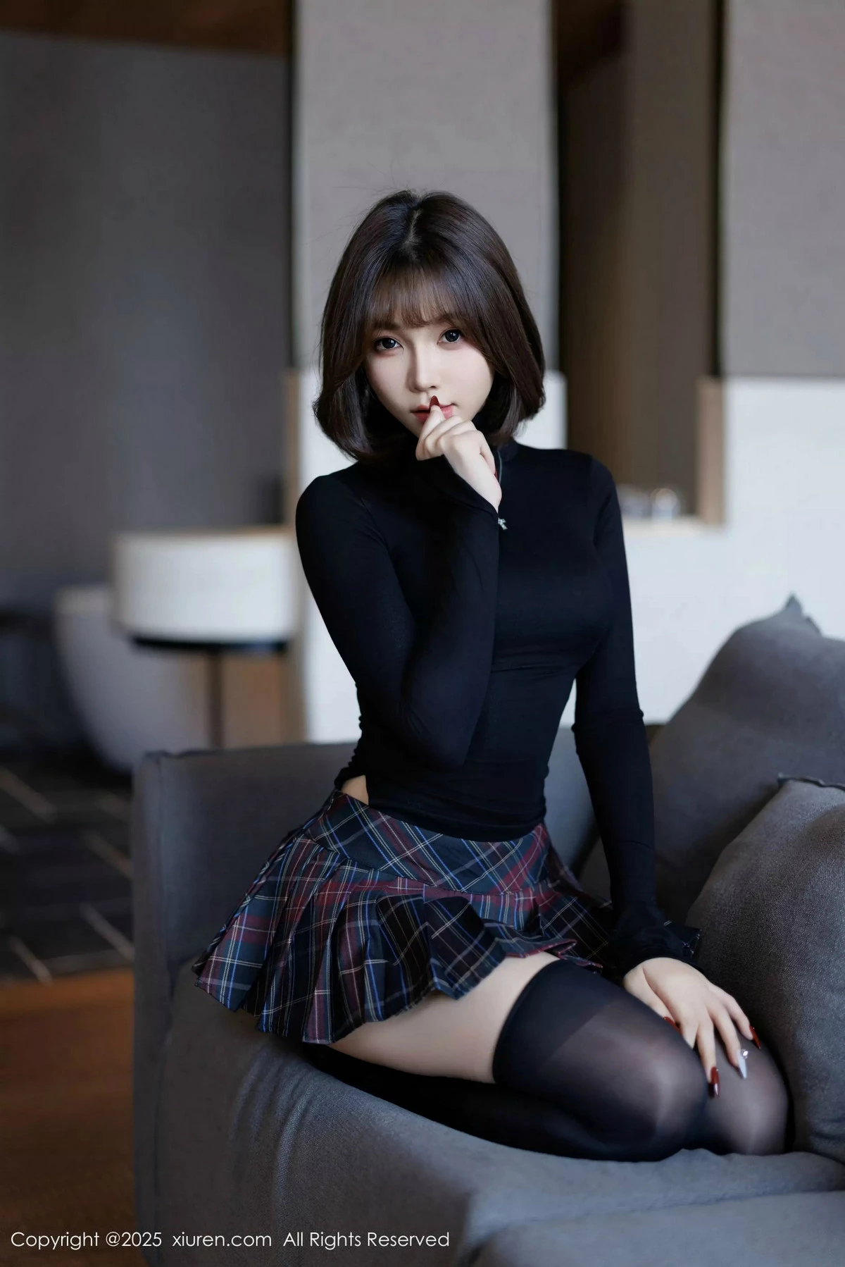 秀人集.com_[XiuRen秀人网]No.9944_女神徐莉芝Booty性感格子短裙露蓝色内衣配黑丝袜秀美腿诱惑写真85P