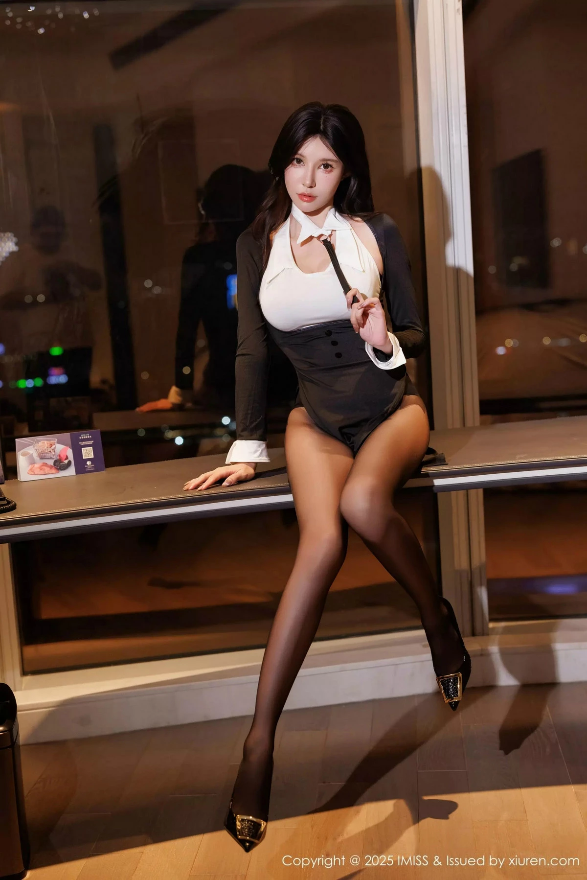 秀人集.com_[IMISS爱蜜社]Vol.786_模特泥鳅鳅性感黑色情趣内衣配超薄黑丝秀完美身材撩人诱惑写真65P