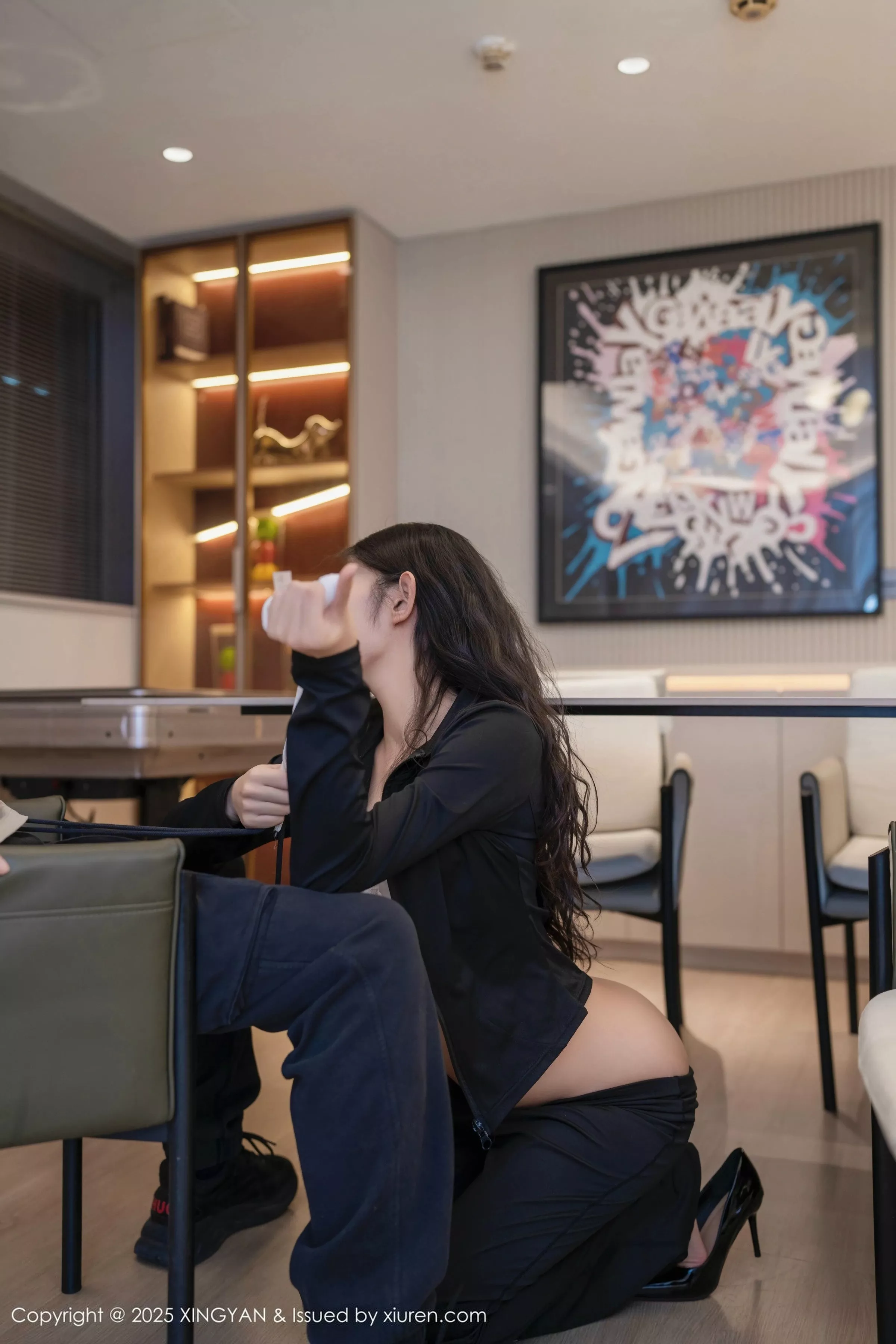 秀人集.com_[XINGYAN星颜社]VOL.321_模特星冉性感黑色外套露白色内衣秀曼妙身姿撩人诱惑写真76P