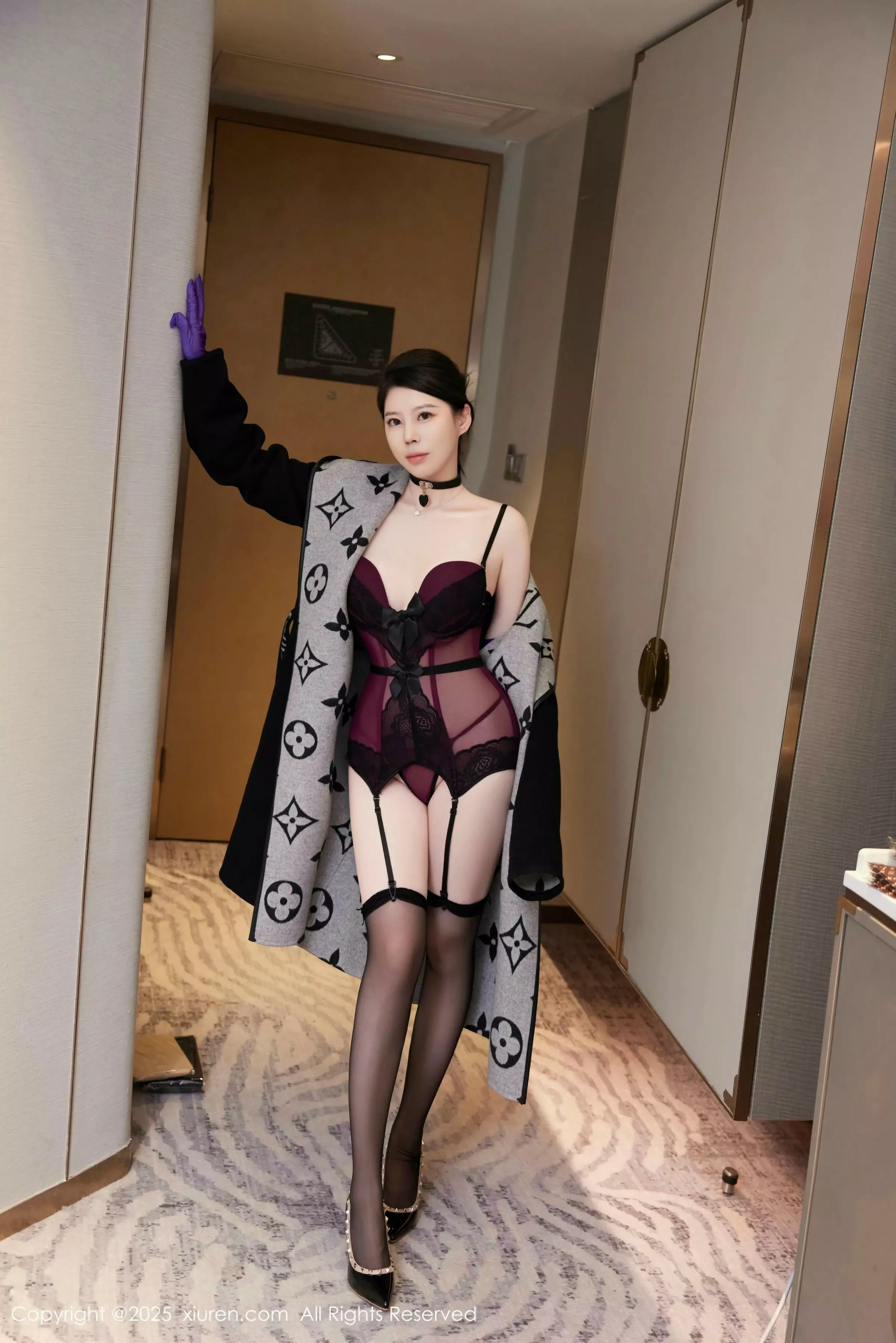 秀人集.com_[XiuRen秀人网]No.10001_模特白茹雪abby性感紫色情趣内衣配黑丝吊袜秀丰腴身材诱惑写真62P