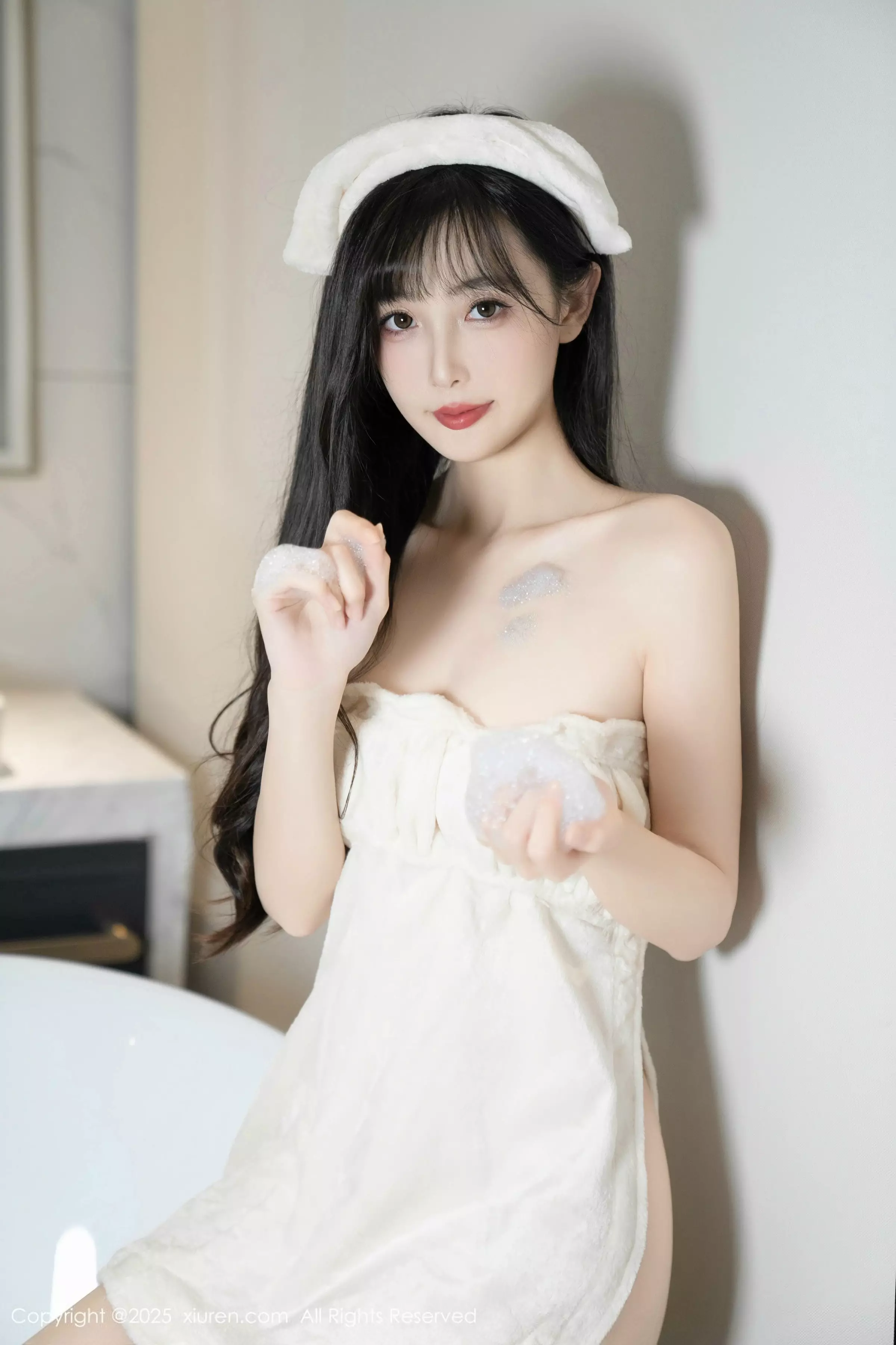 秀人集.com_[XiuRen秀人网]No.10005_模特樱桃小阑子浴室场景性感白色浴袍配原色丝袜秀美腿诱惑写真87P